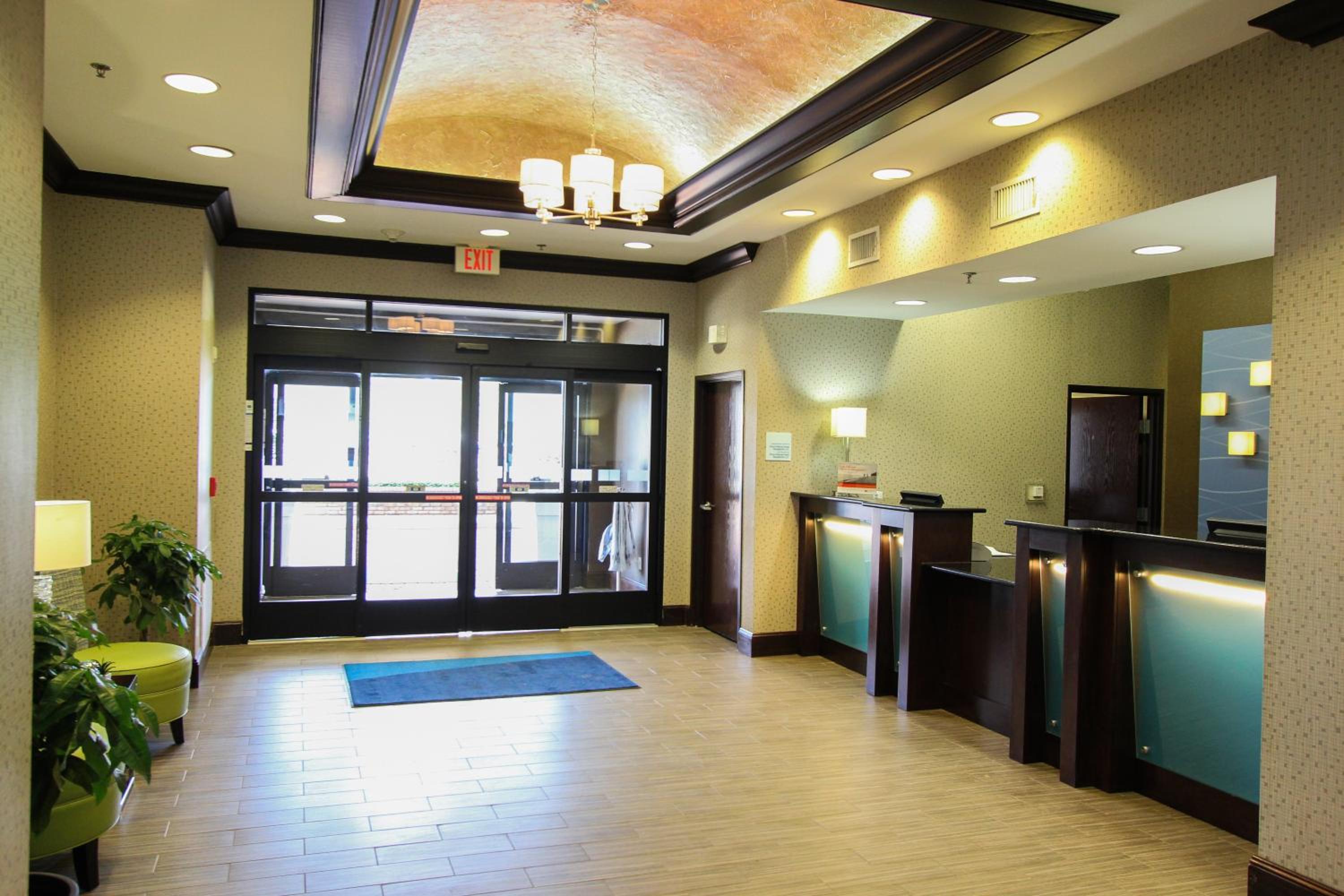 Nacogdoches Vacations - Holiday Inn Express Hotel  Suites Nacogdoches, an IHG Hotel - Property Image 4