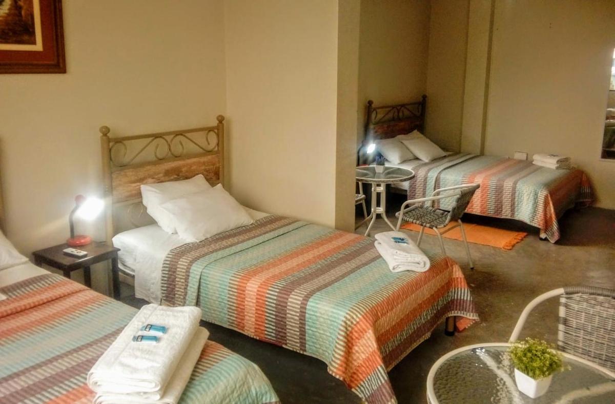 Diamond Monkey Lodge