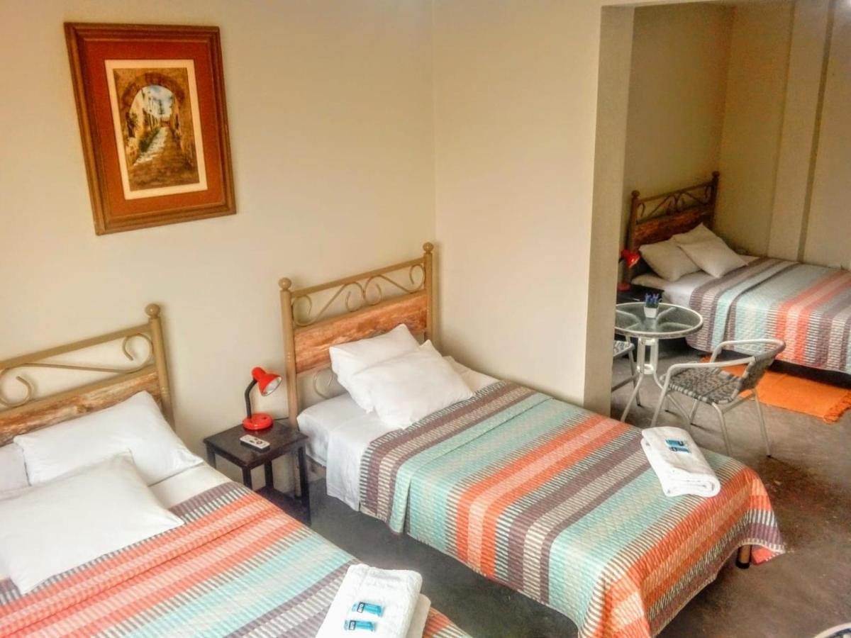 Diamond Monkey Lodge