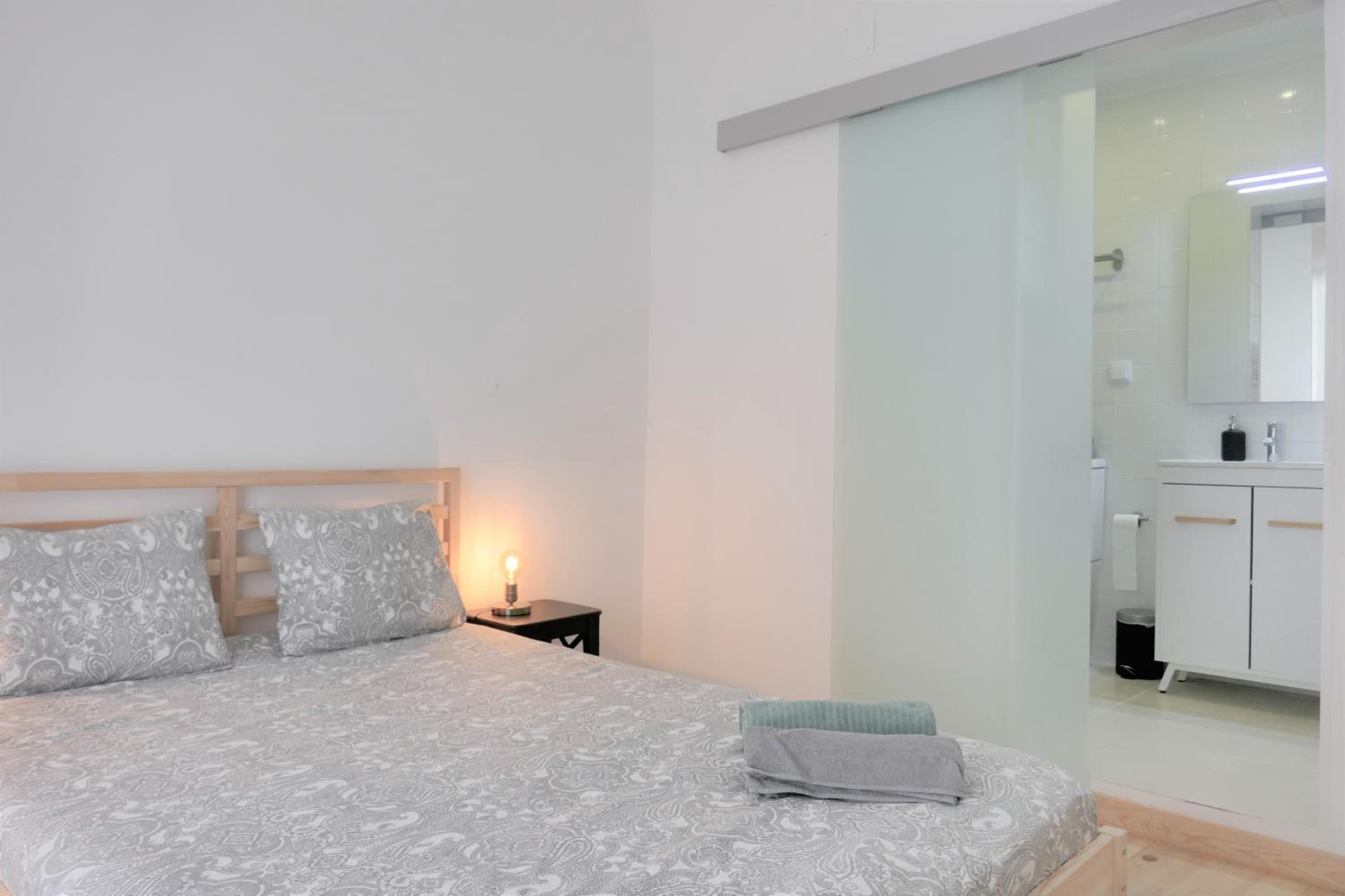 TT Anjos Lisbon Rooms view 2