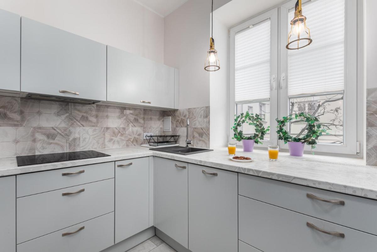 Apartments Old Town 2 Warsaw by Renters view 3