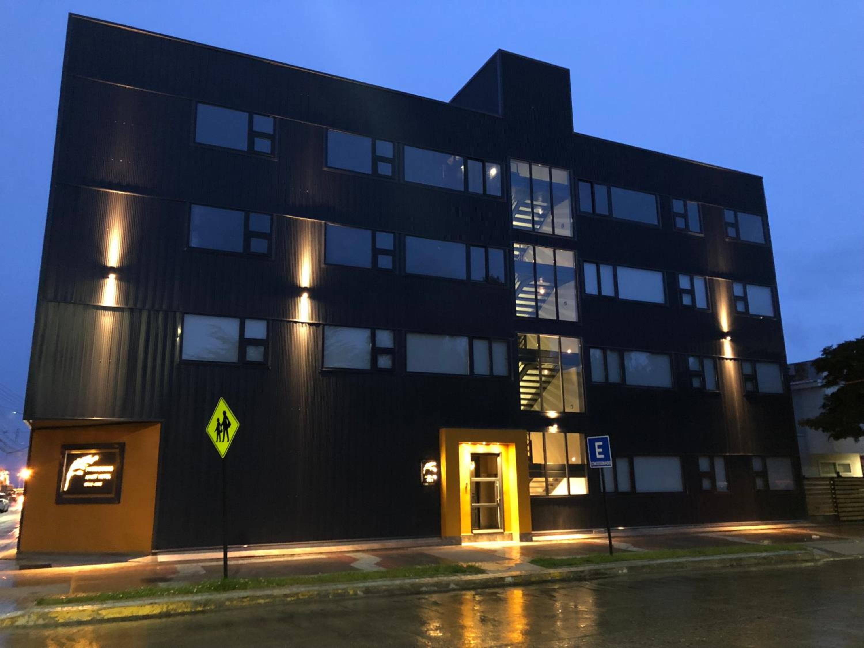 Hotel Patagonia Hotel & Apart Suite - Image 1