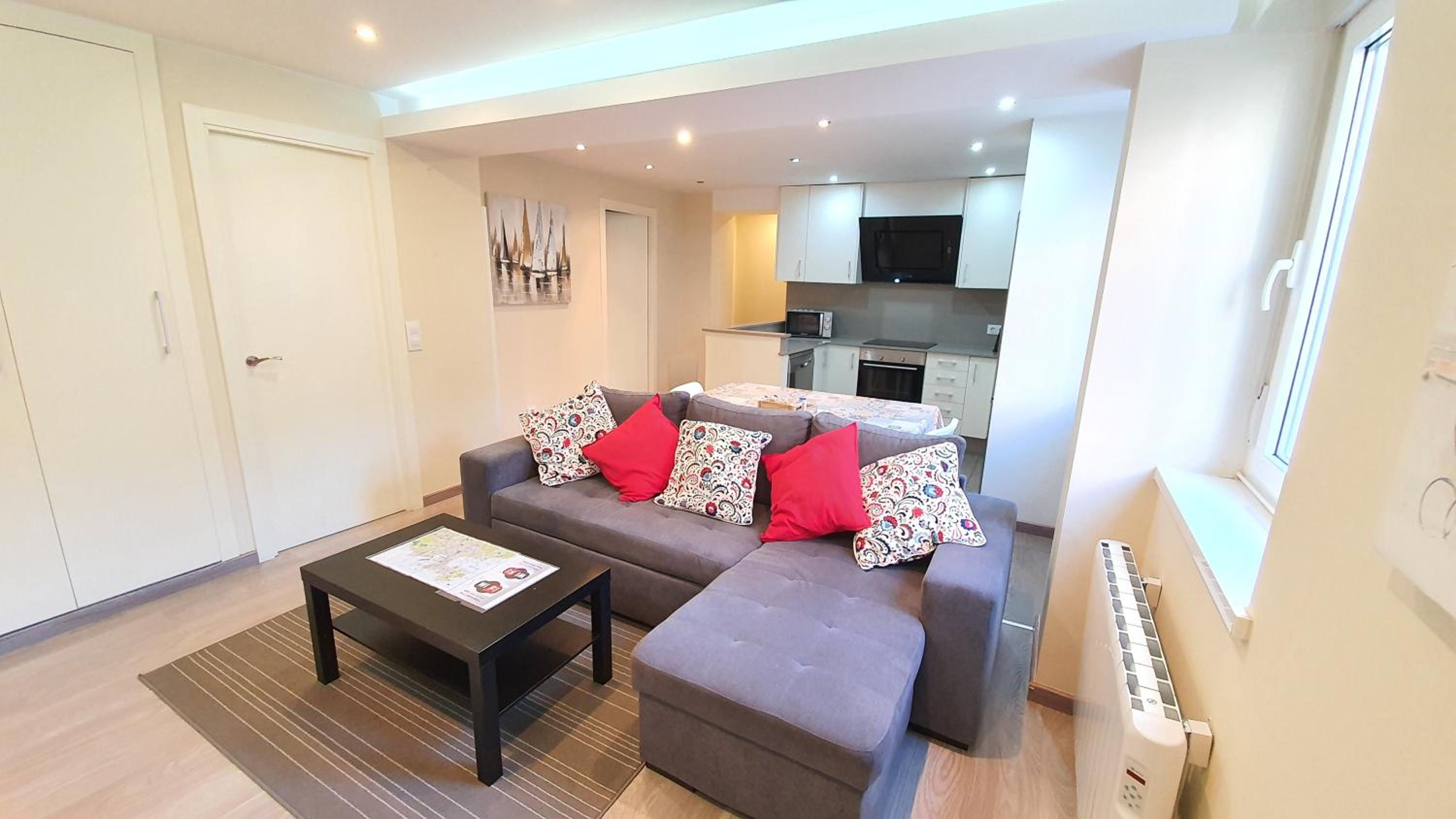 Avenida de Arteixo. Precioso apartamento - Property Image 35