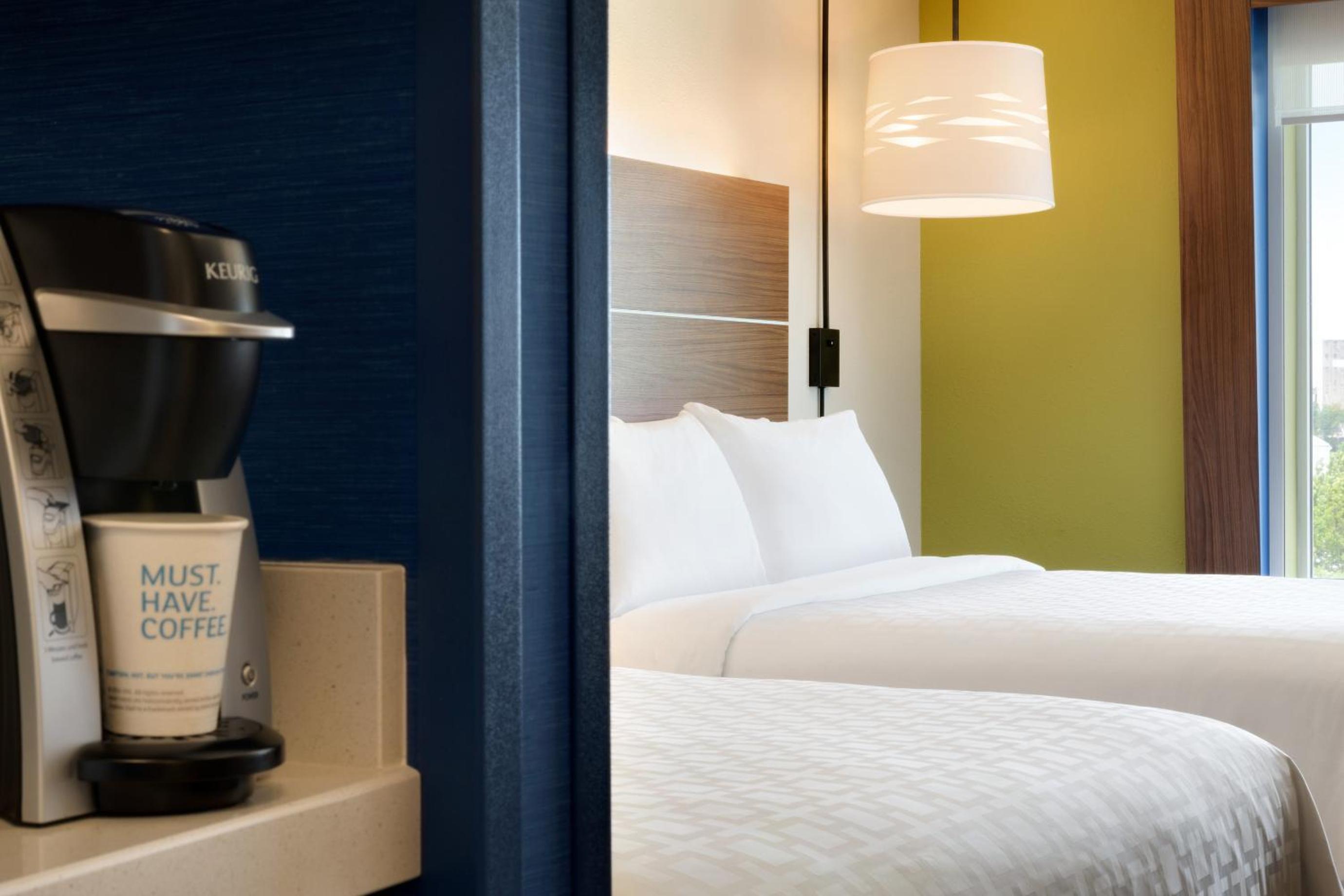 Brunswick Vacations - Holiday Inn Express Suites Brunswick-Harpers Ferry Area, an IHG Hotel - Property Image 56