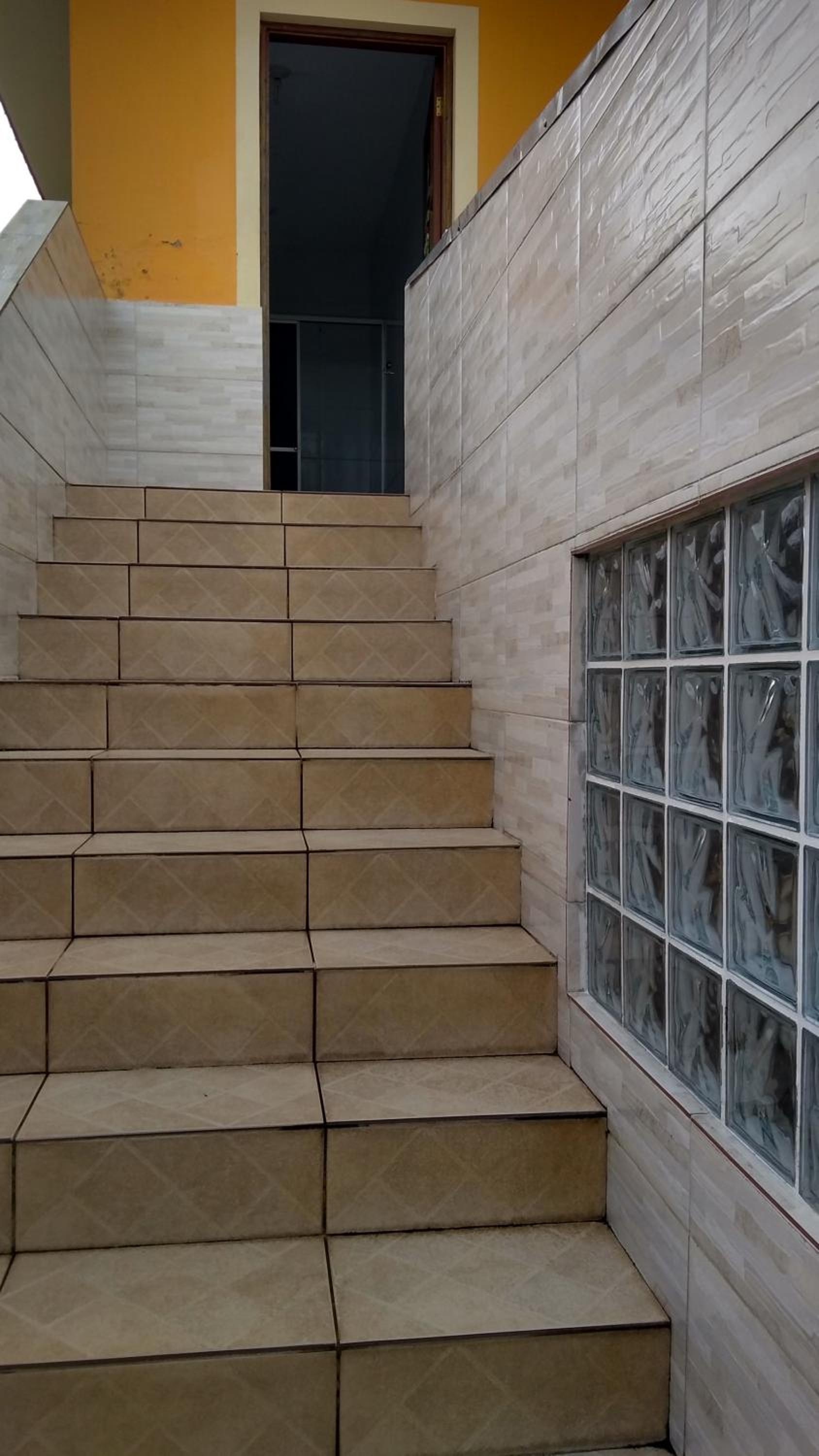 Amplo Apartamento na Pinheira