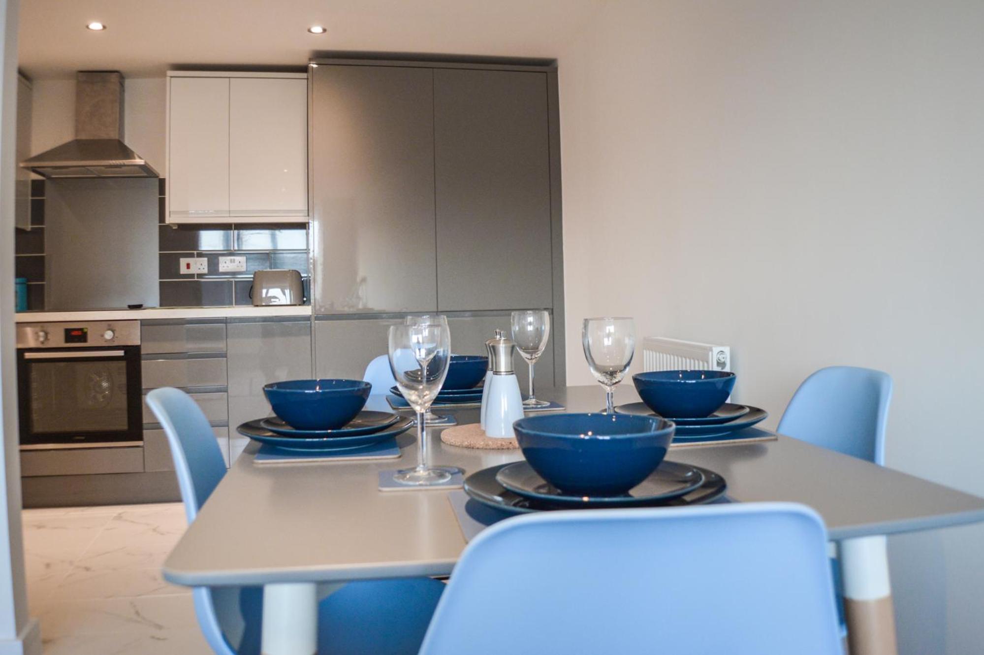 Bristol Vacations - Anstey Heights Apartments - Property Image 1