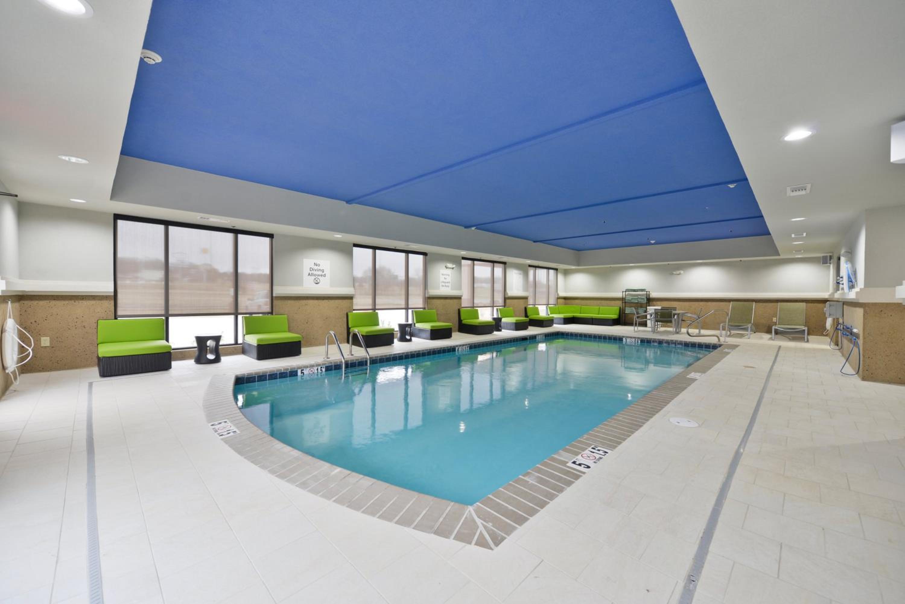 Forrest City Vacations - Holiday Inn Express  Suites Forrest City, an IHG Hotel - Property Image 3