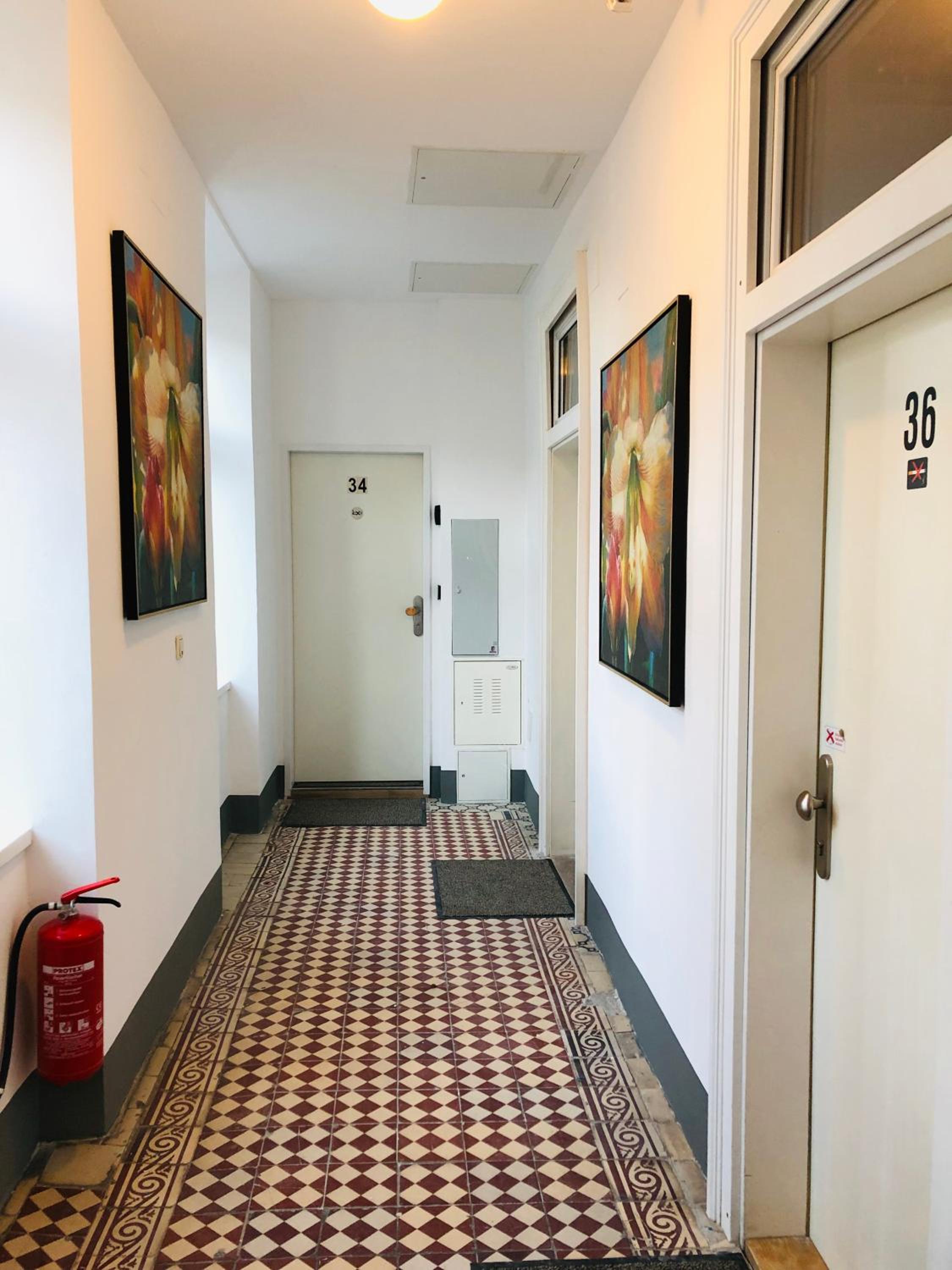AJO Vienna Central Room - Contactless Check-in