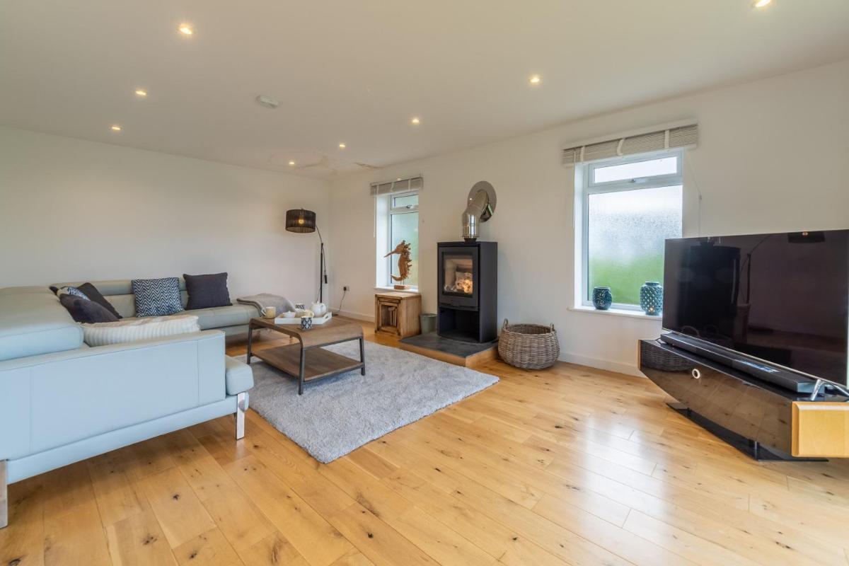 Highcroft view 5