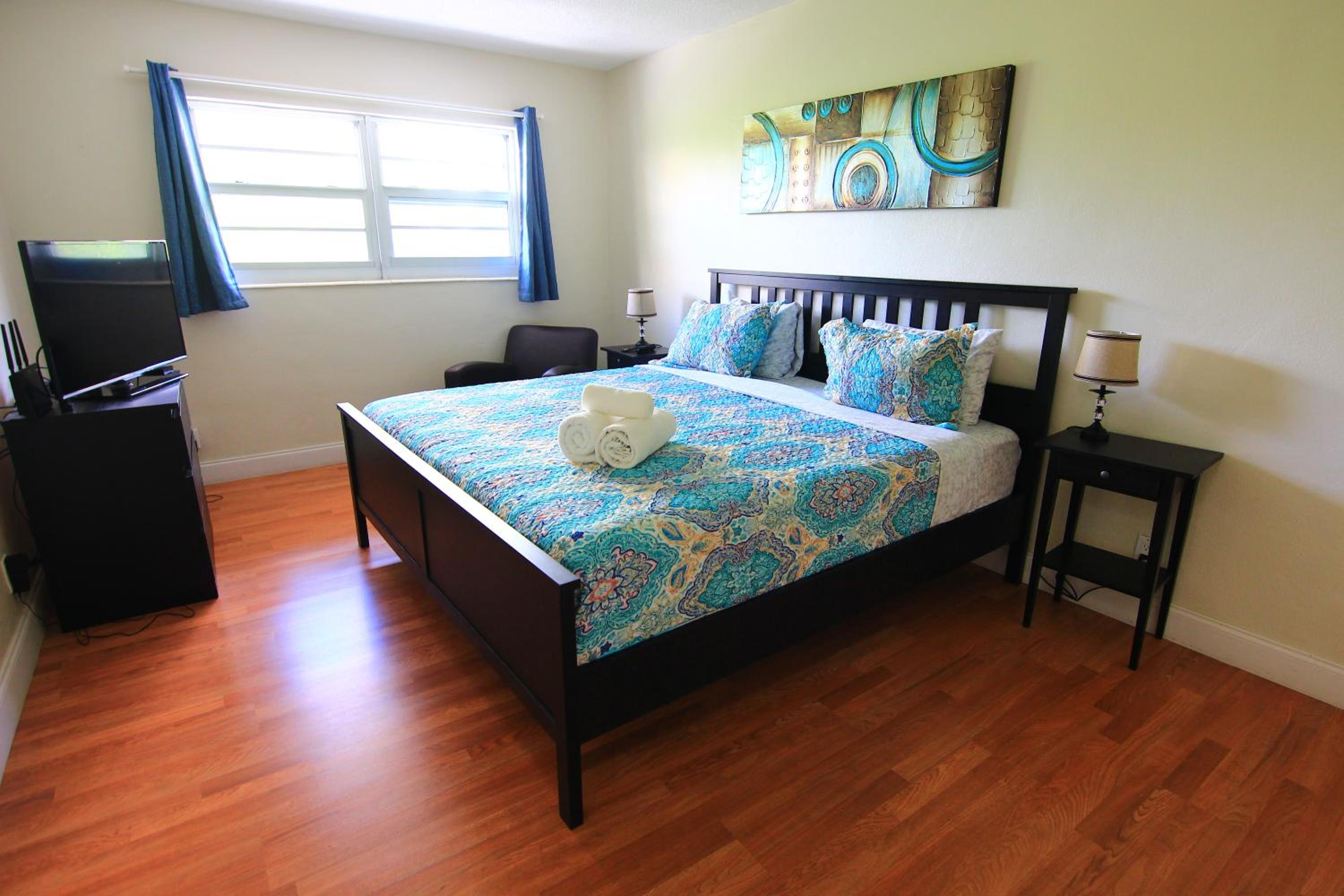 Sunny Isles Apartments by MiaRentals
