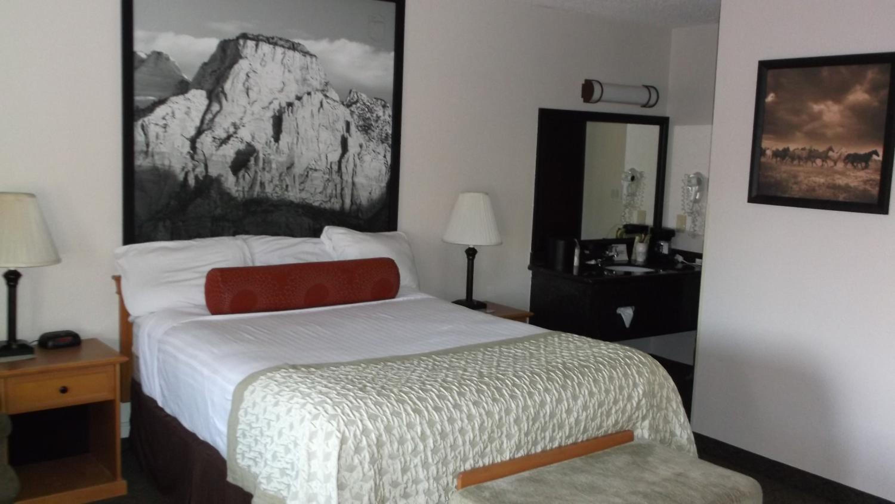 Super 8 by Wyndham Salina/Scenic Hills Area - Property Image 6