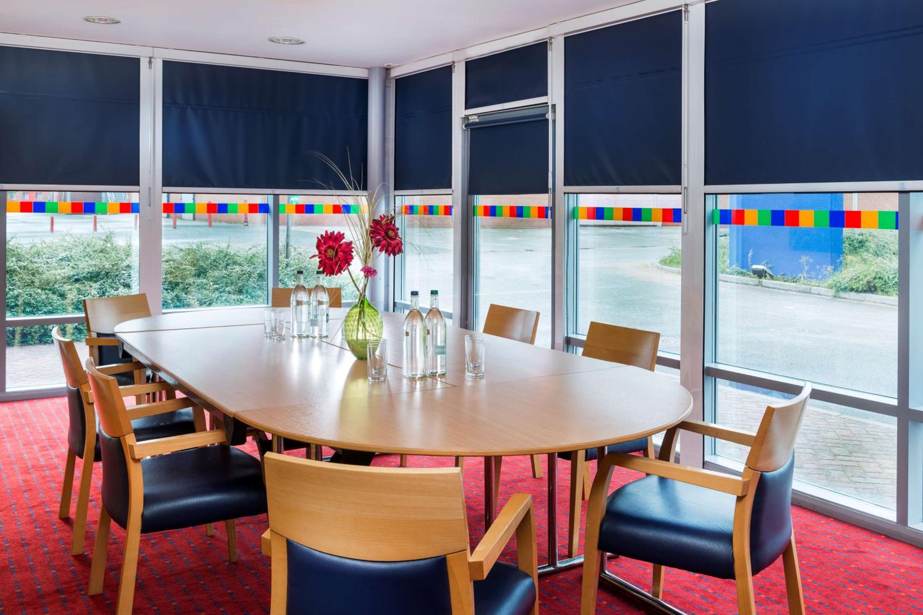 Walsall Vacations - Park Inn by Radisson Birmingham Walsall - Property Image 8