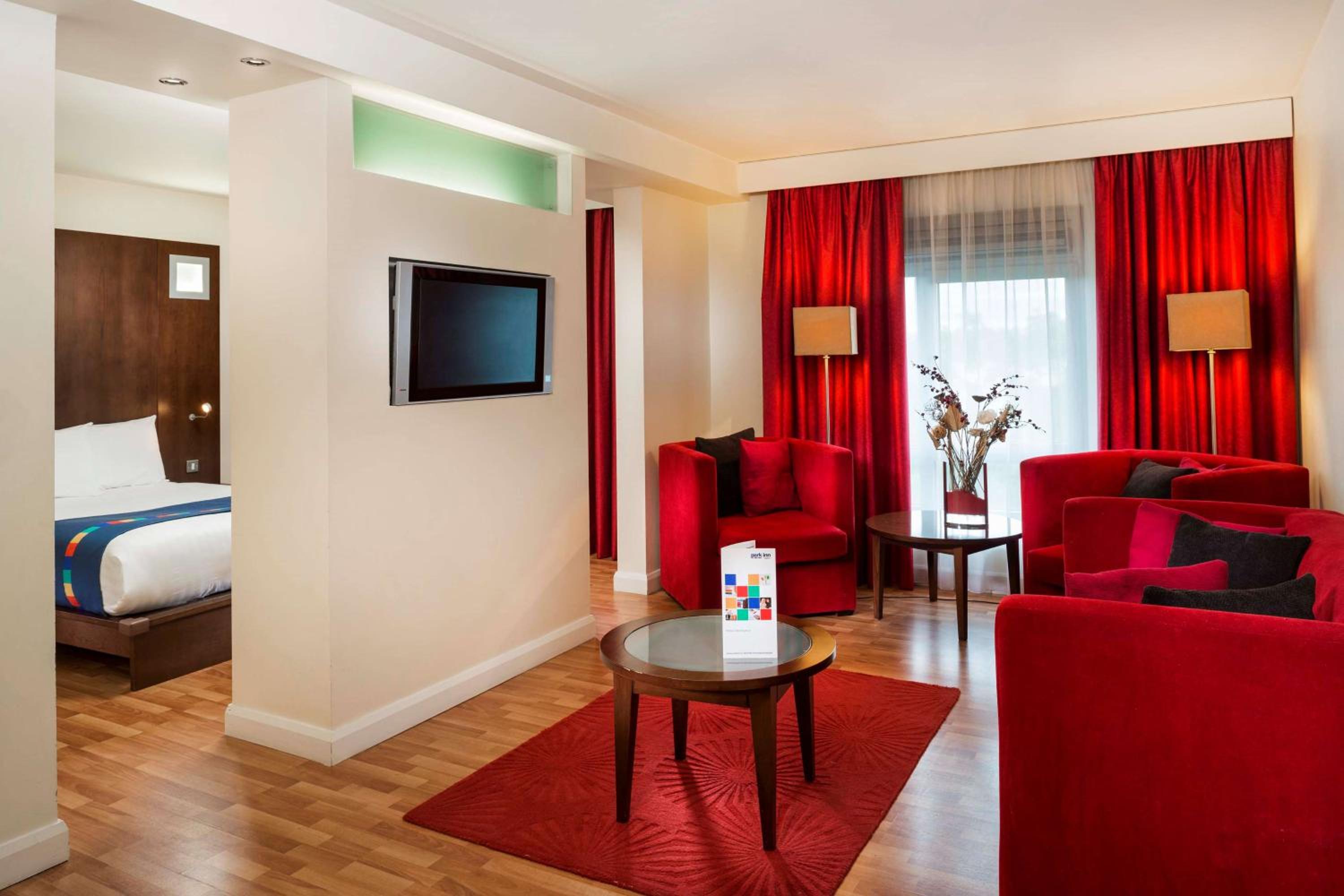 Walsall Vacations - Park Inn by Radisson Birmingham Walsall - Property Image 10