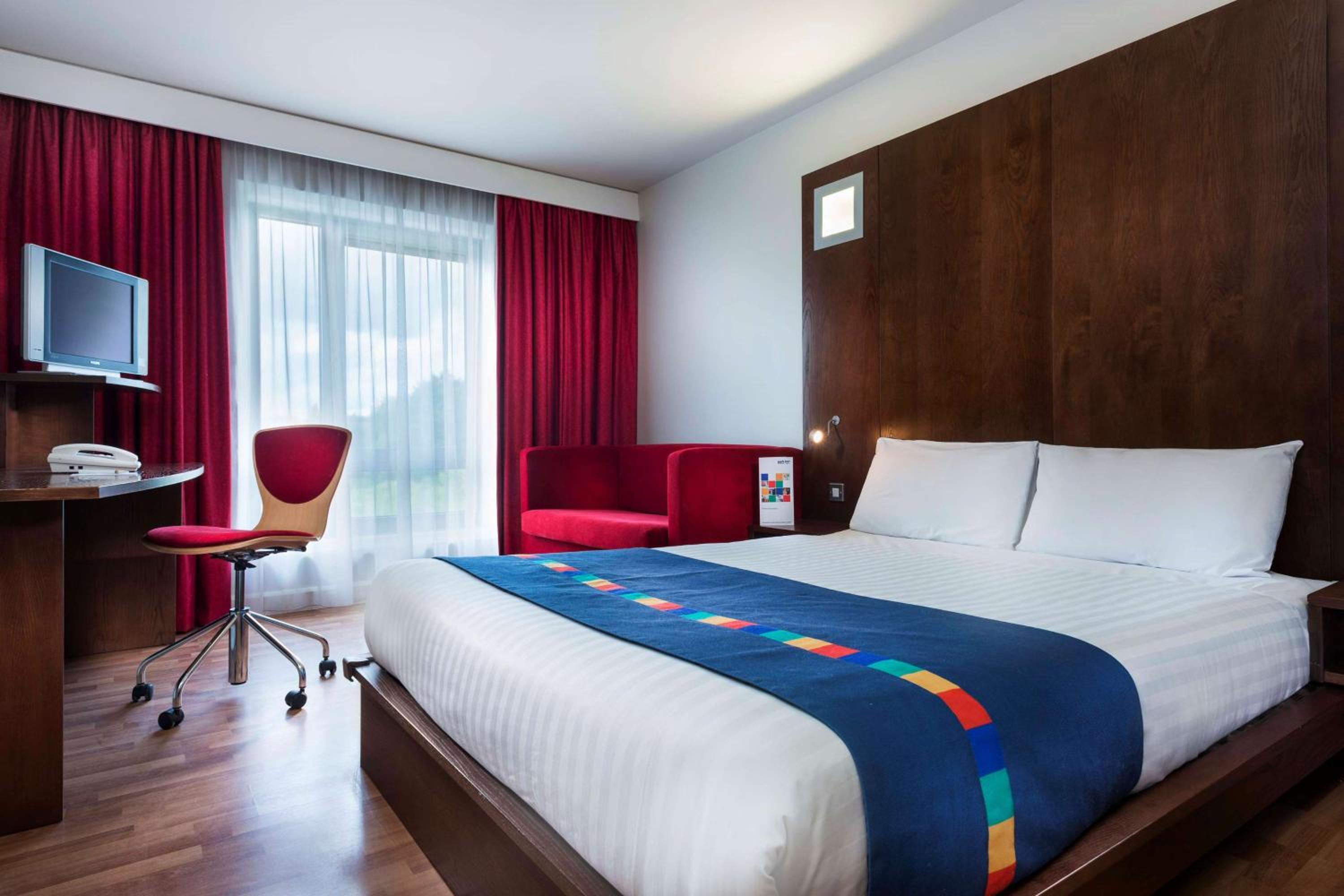 Walsall Vacations - Park Inn by Radisson Birmingham Walsall - Property Image 18
