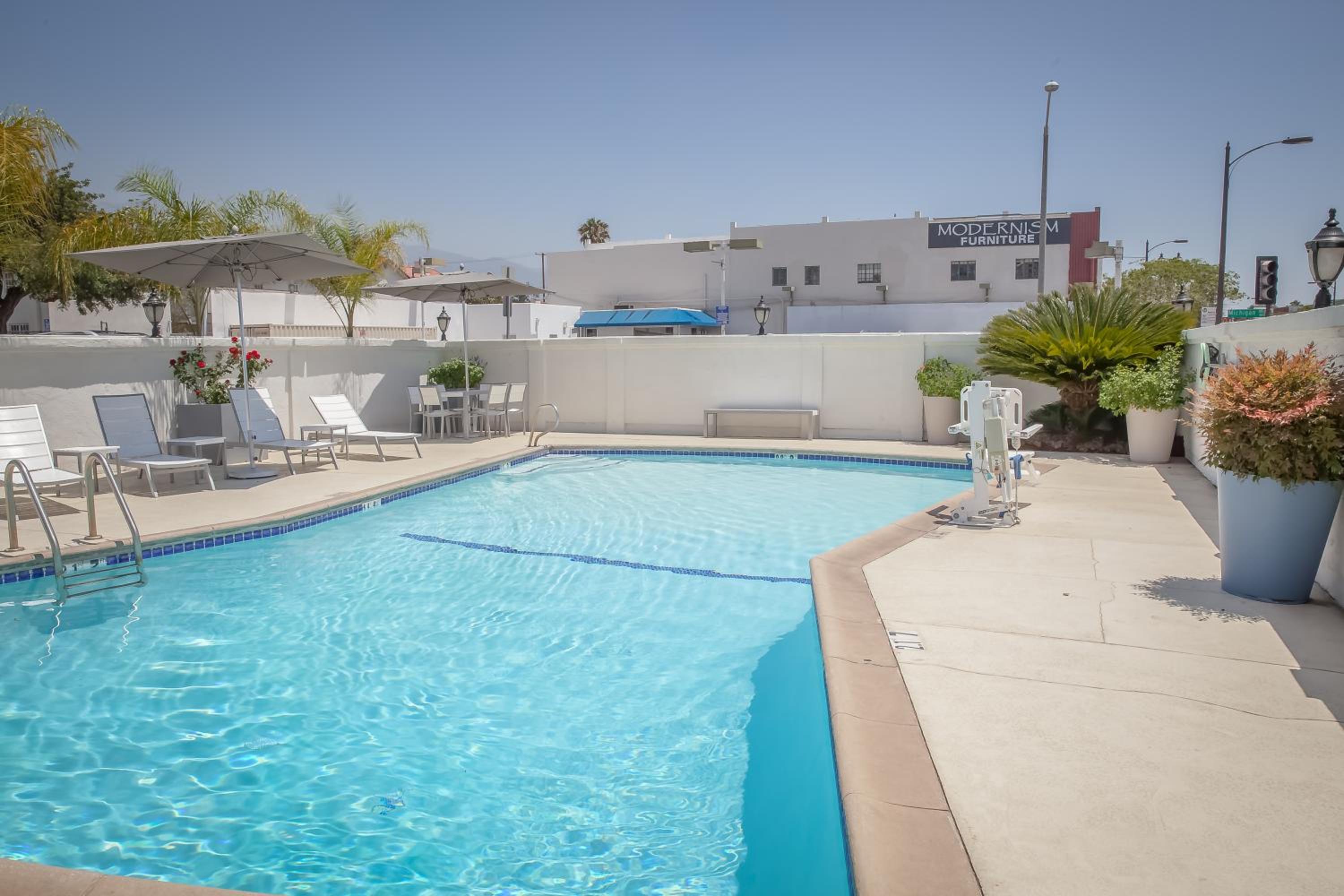 Pasadena Rose Crown Hotel - Property Image 27