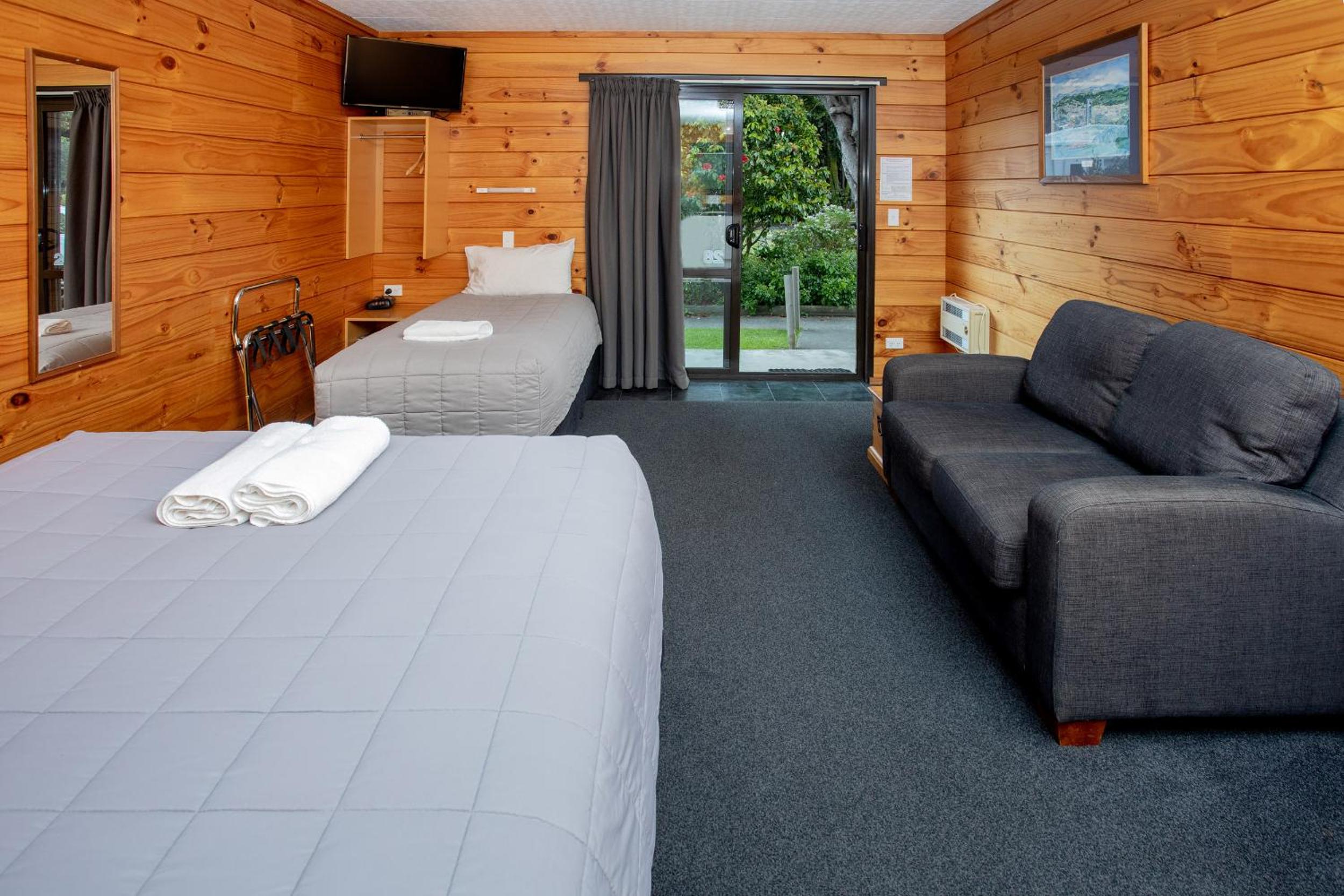 Wellington TOP 10 Holiday Park