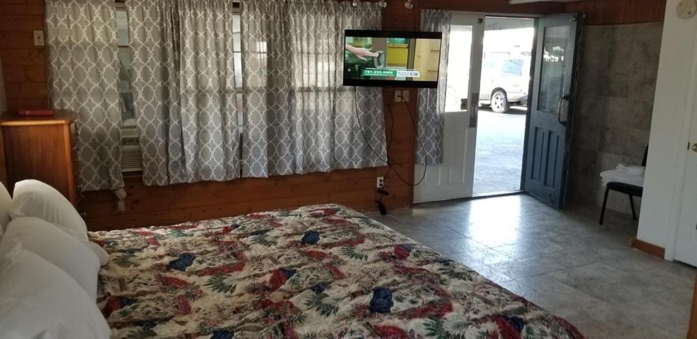 Nautical Motel - Property Image 8
