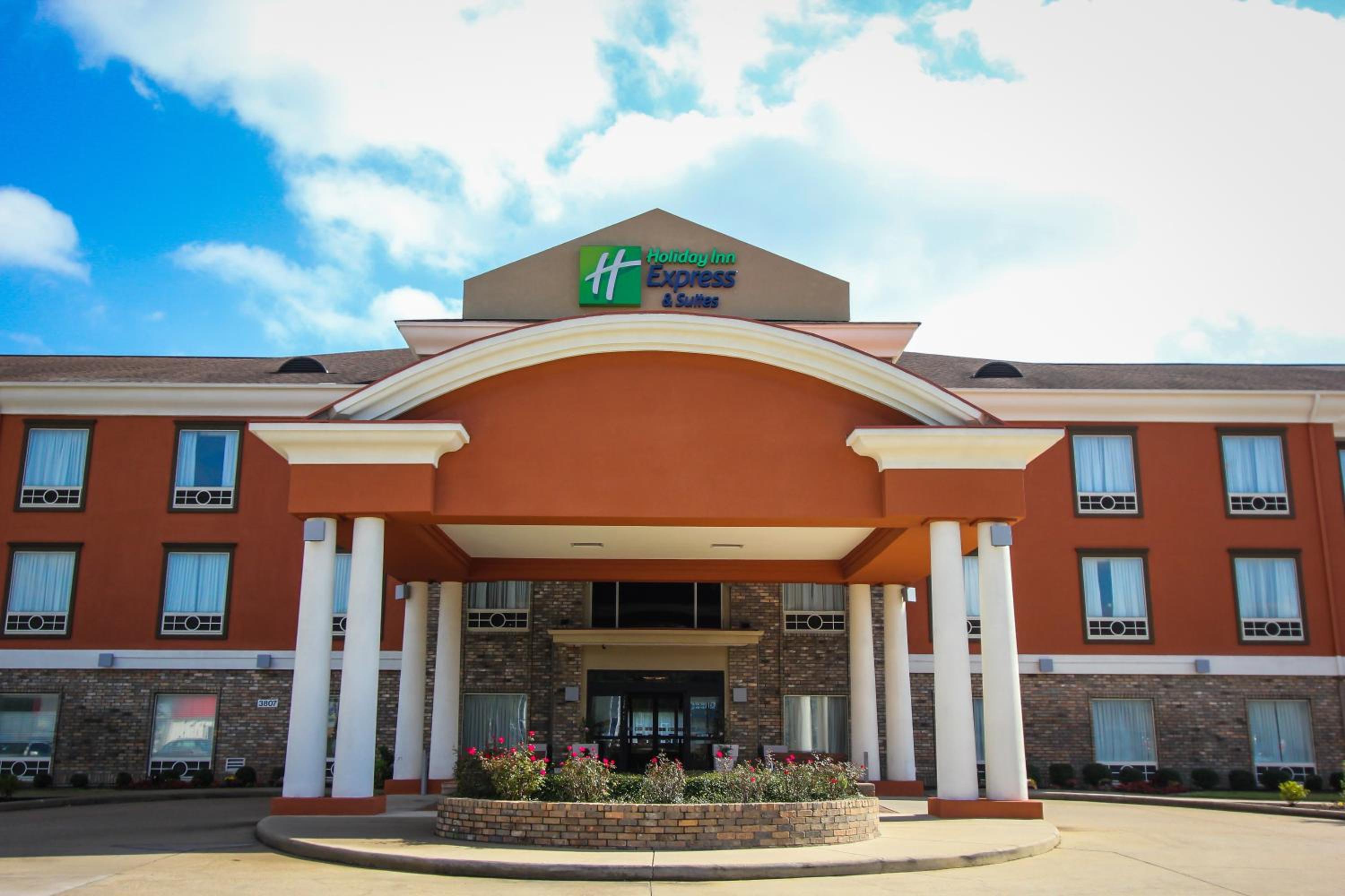 Nacogdoches Vacations - Holiday Inn Express Hotel  Suites Nacogdoches, an IHG Hotel - Property Image 1