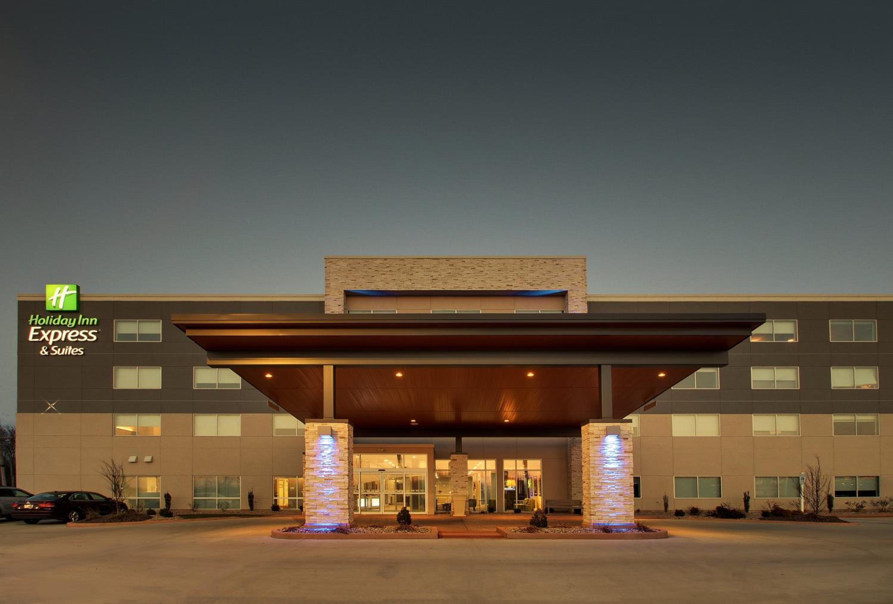 Mount Vernon Vacations - Holiday Inn Express  Suites - Mount Vernon, an IHG Hotel - Property Image 5