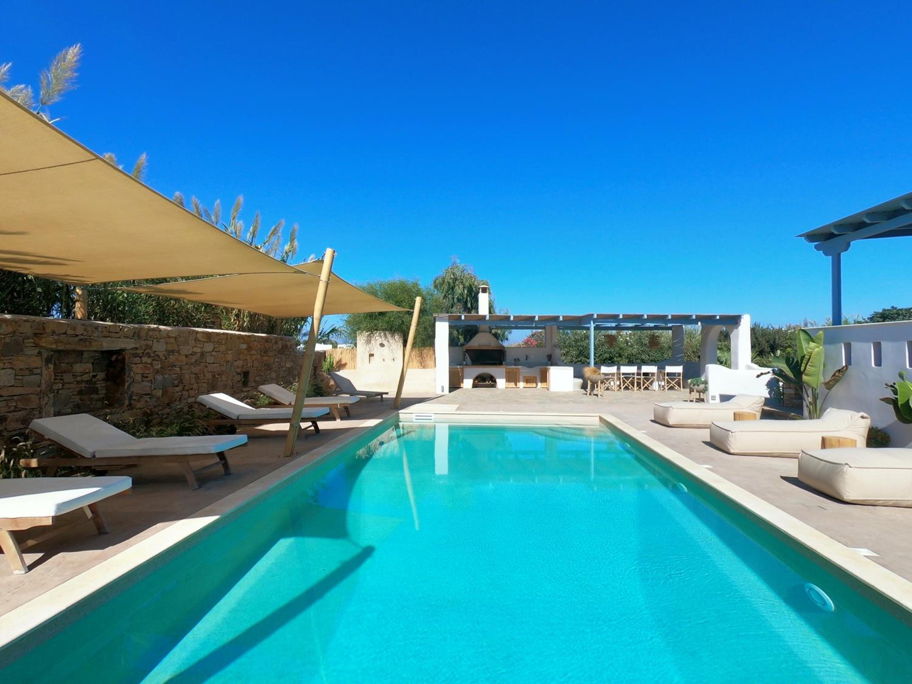 Seaside Naxos • Holiday Villas