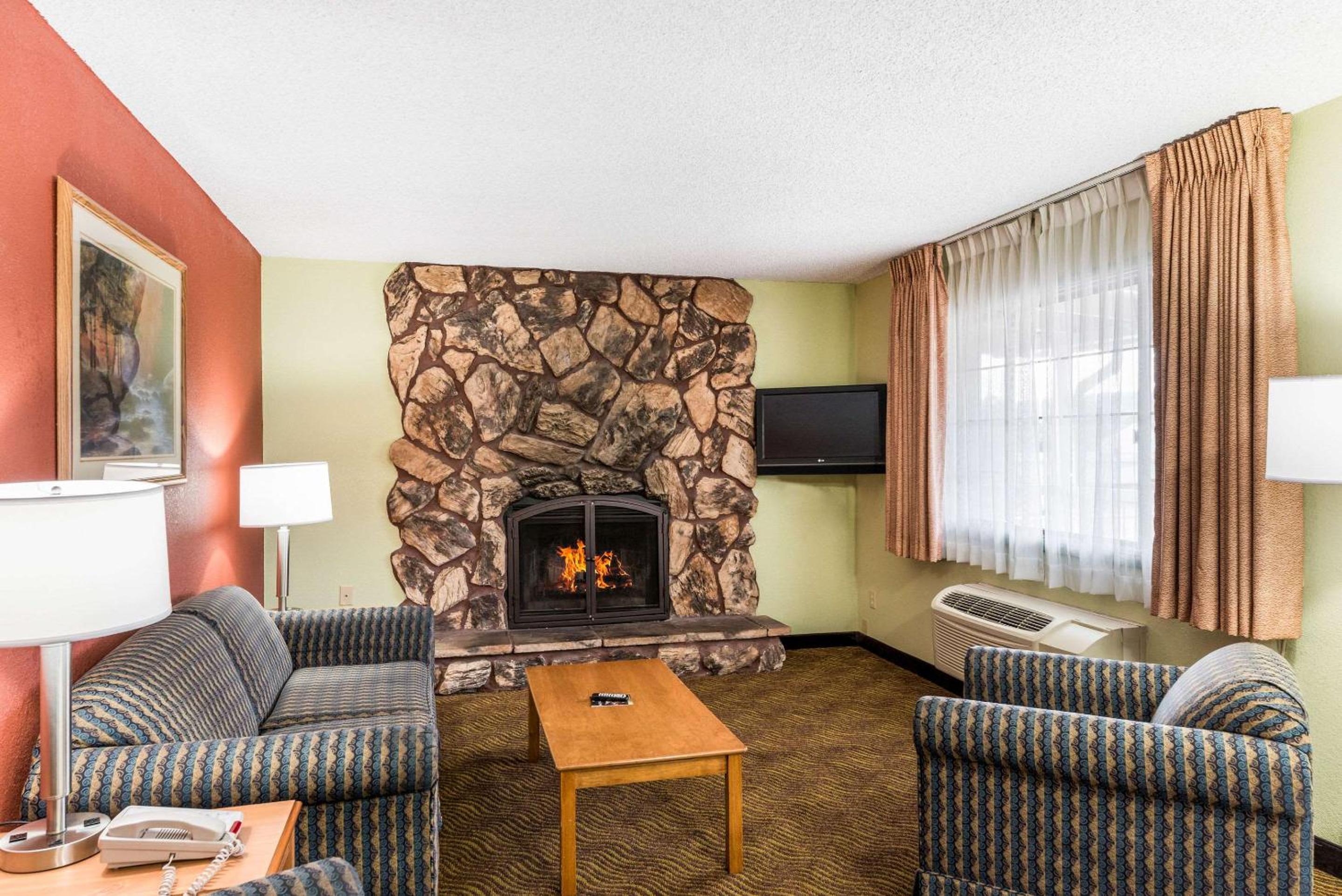 Payson Vacations - Quality Inn Payson - Property Image 35