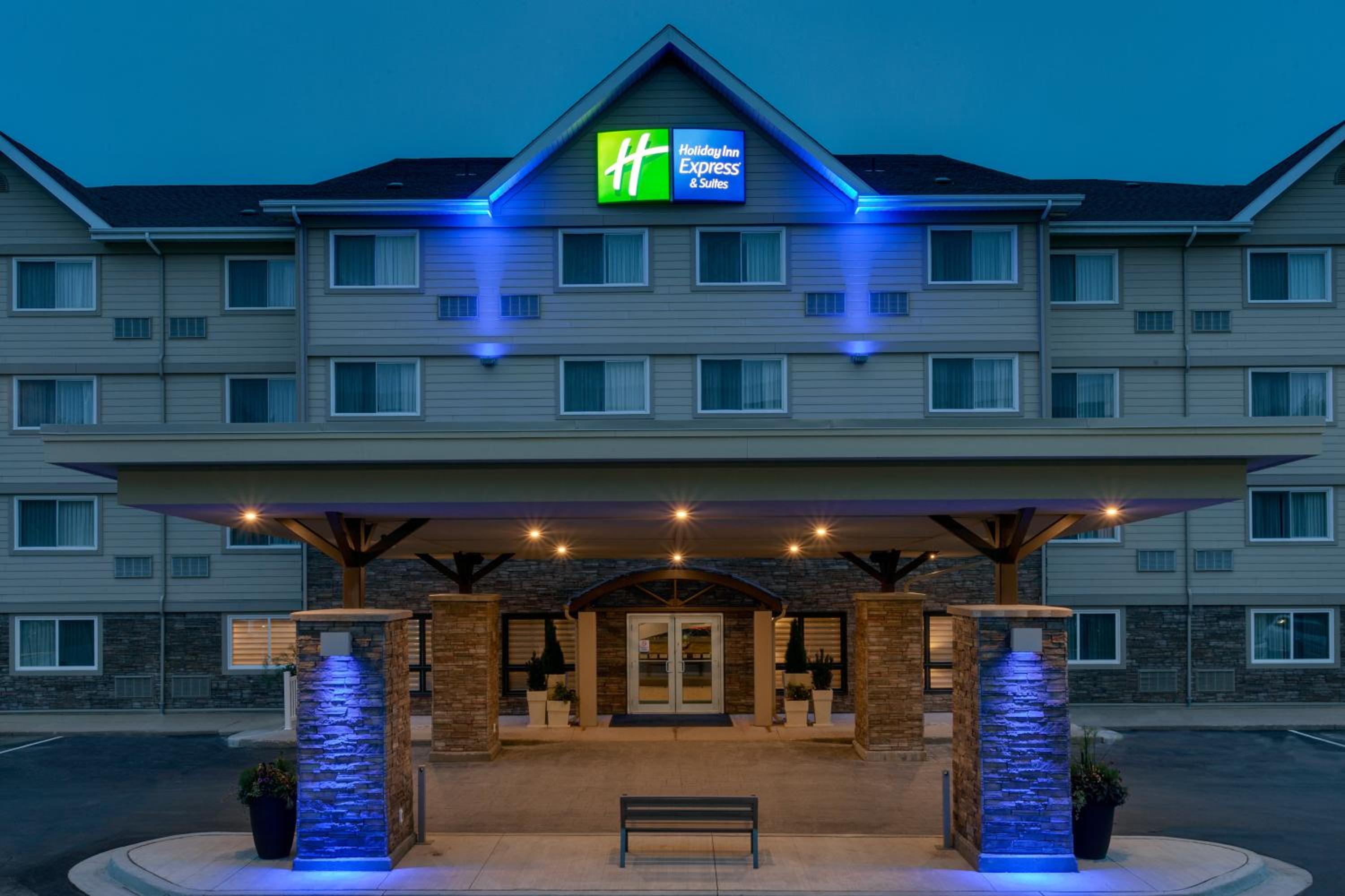 Fredericton Vacations - Holiday Inn Express Hotel  Suites Uptown Fredericton, an IHG Hotel - Property Image 8