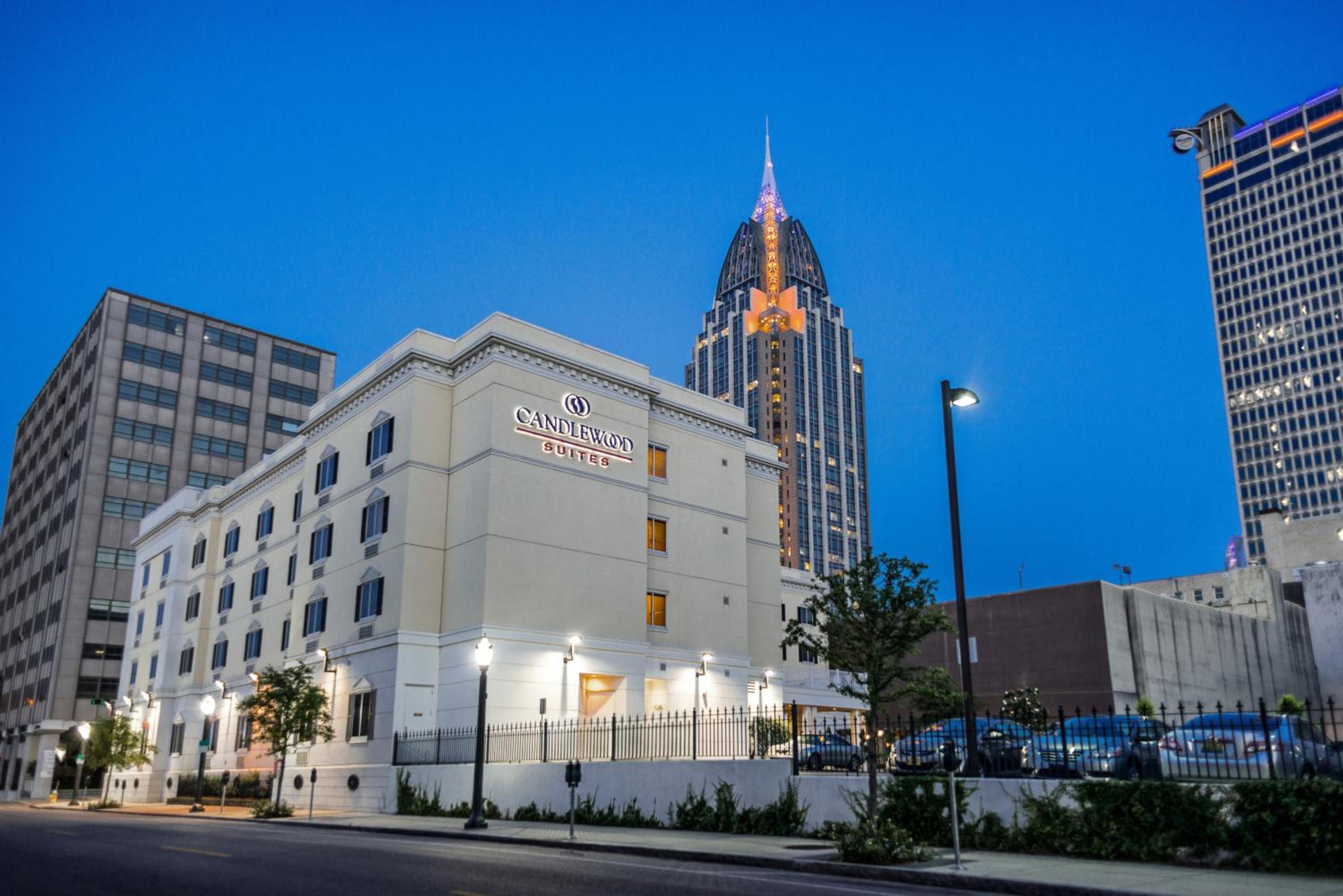 Hotel Candlewood Suites Mobile-Downtown, an IHG Hotel - Image 1
