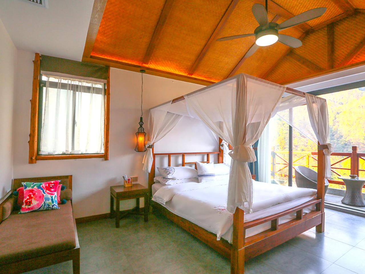 Zhangjiajie Mount View Cottage