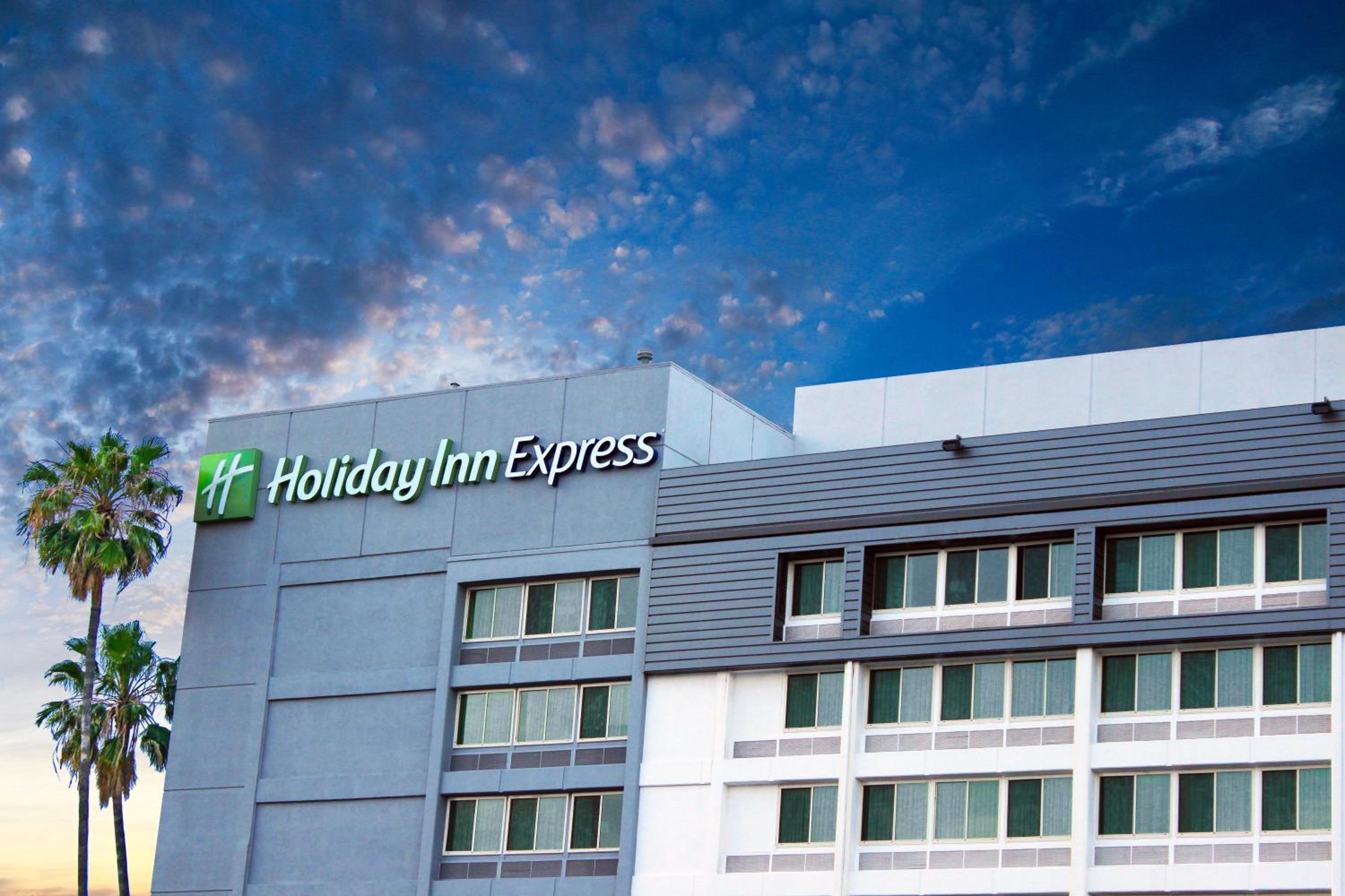 Van Nuys Vacations - Holiday Inn Express Van Nuys, an IHG Hotel - Property Image 34