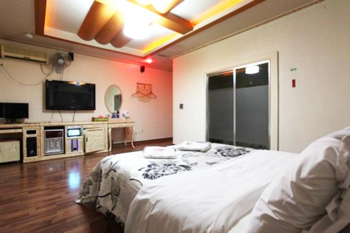 Motel Nine view 4