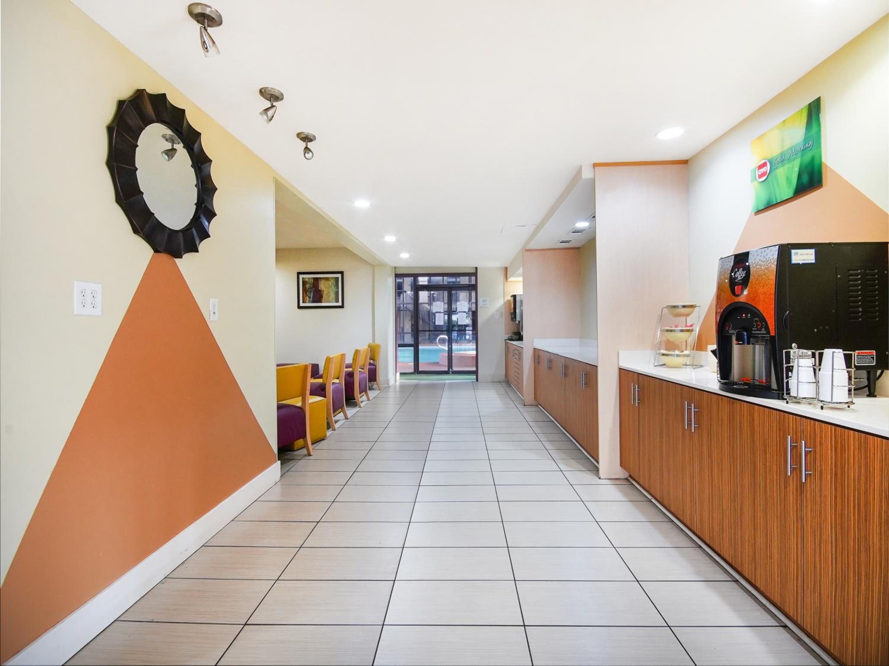 Hotel Baymont by Wyndham Williamsburg - Image 1