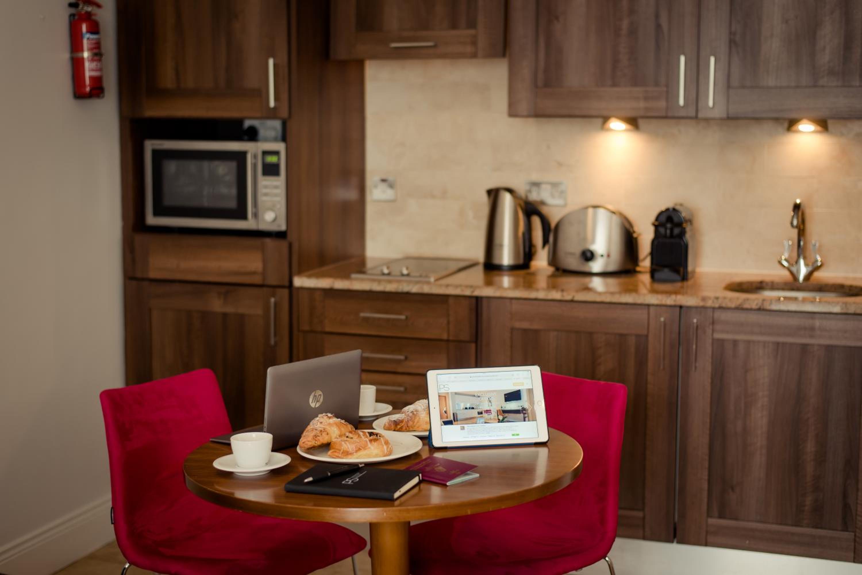 PREMIER SUITES Dublin, Leeson Street
