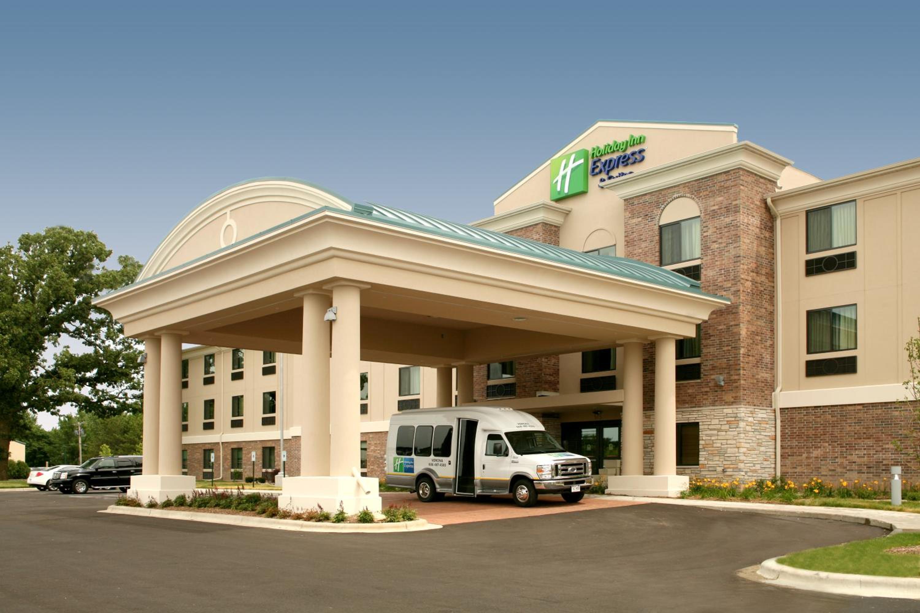 Hotel Holiday Inn Express & Suites Madison-verona By Ihg