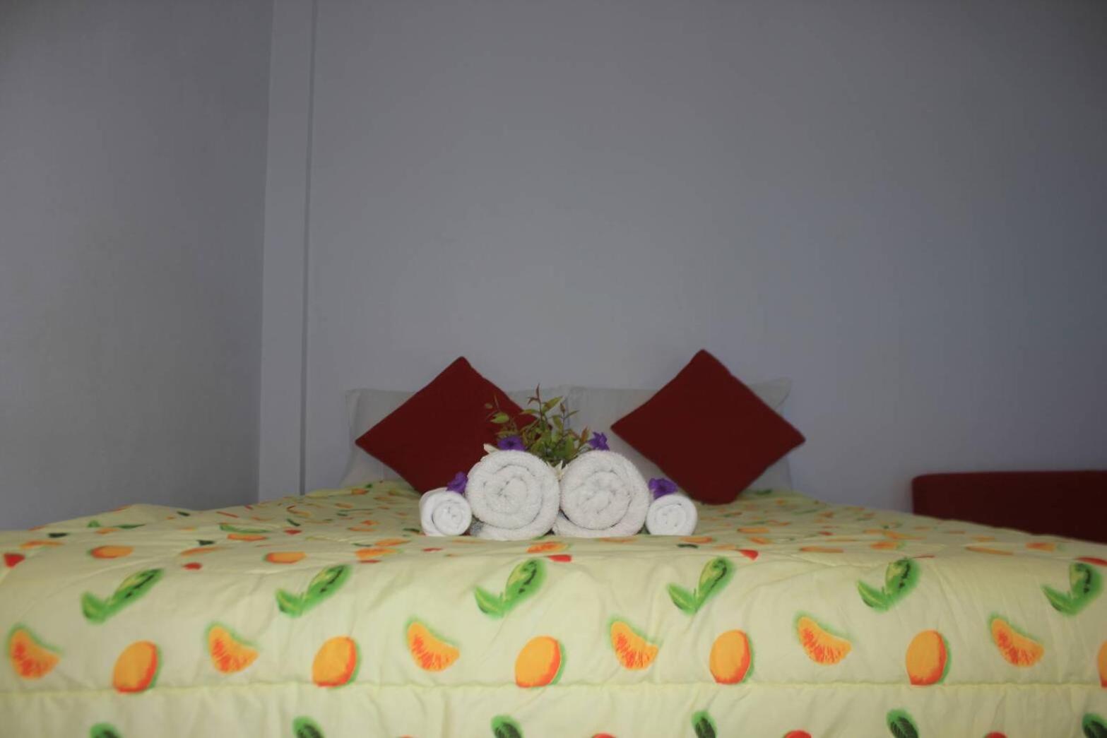 Baan Sri Lanta Sand