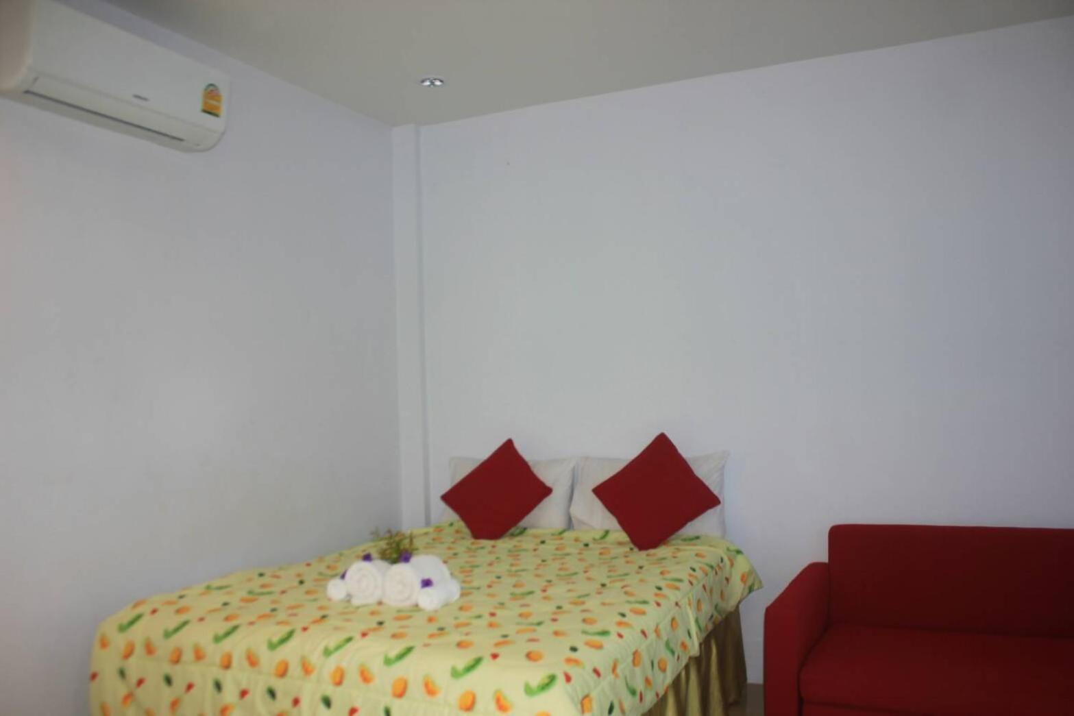 Baan Sri Lanta Sand
