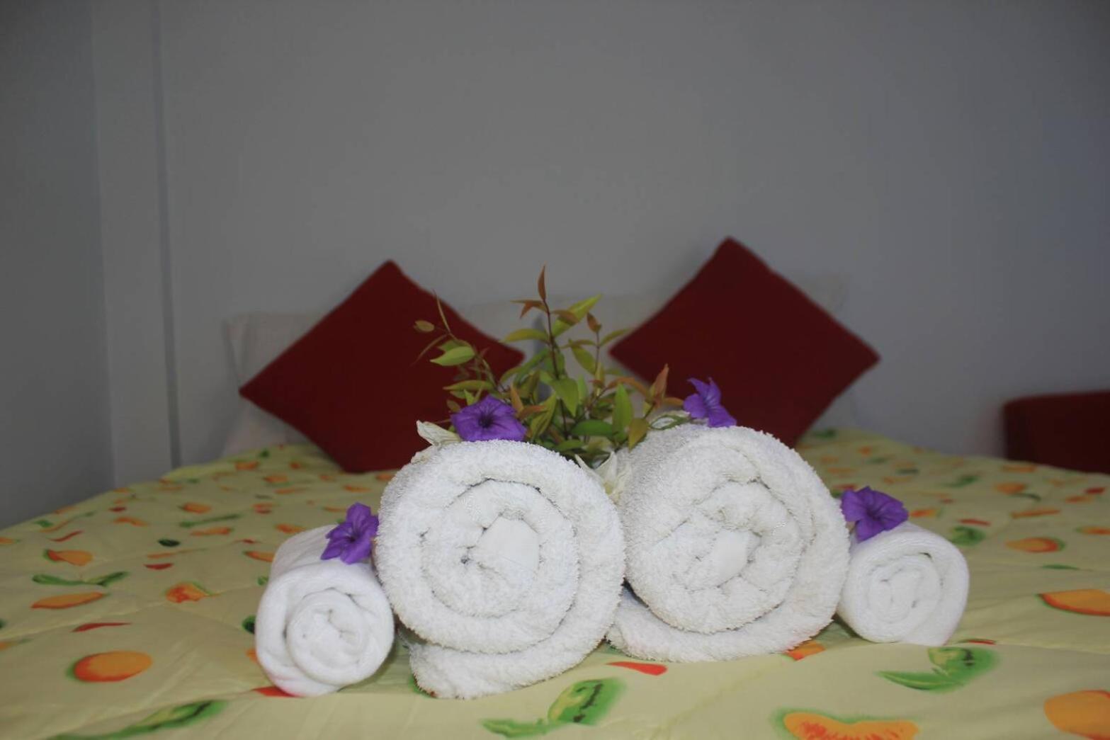Baan Sri Lanta Sand