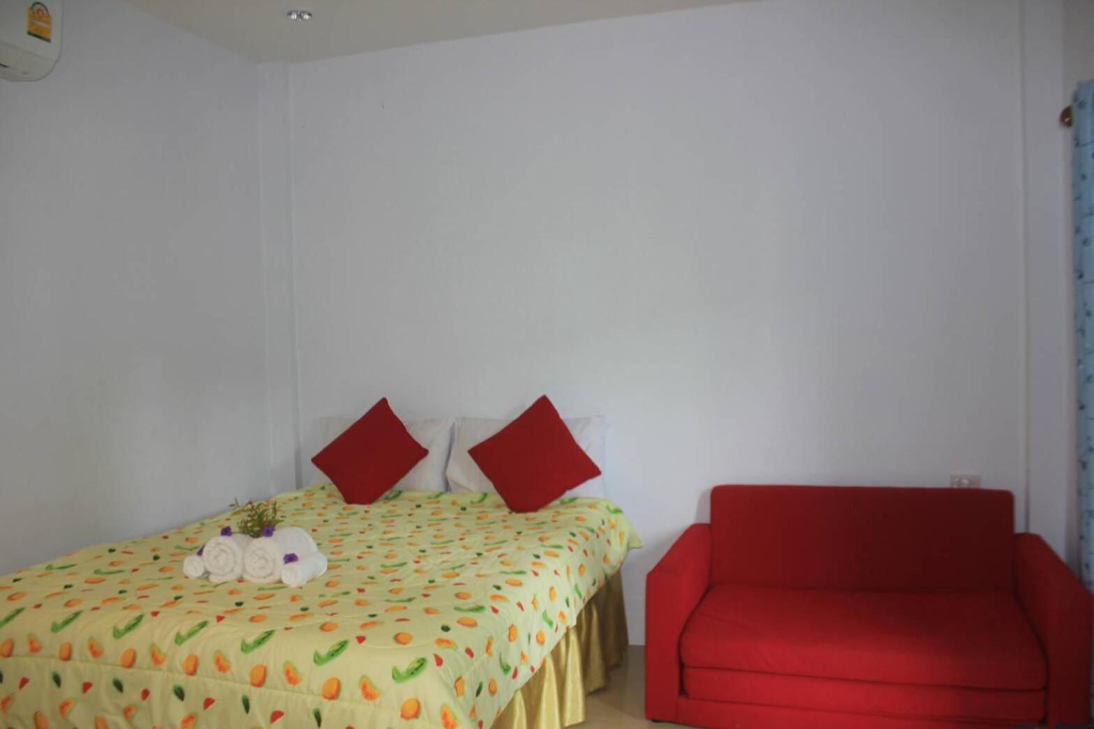 Baan Sri Lanta Sand