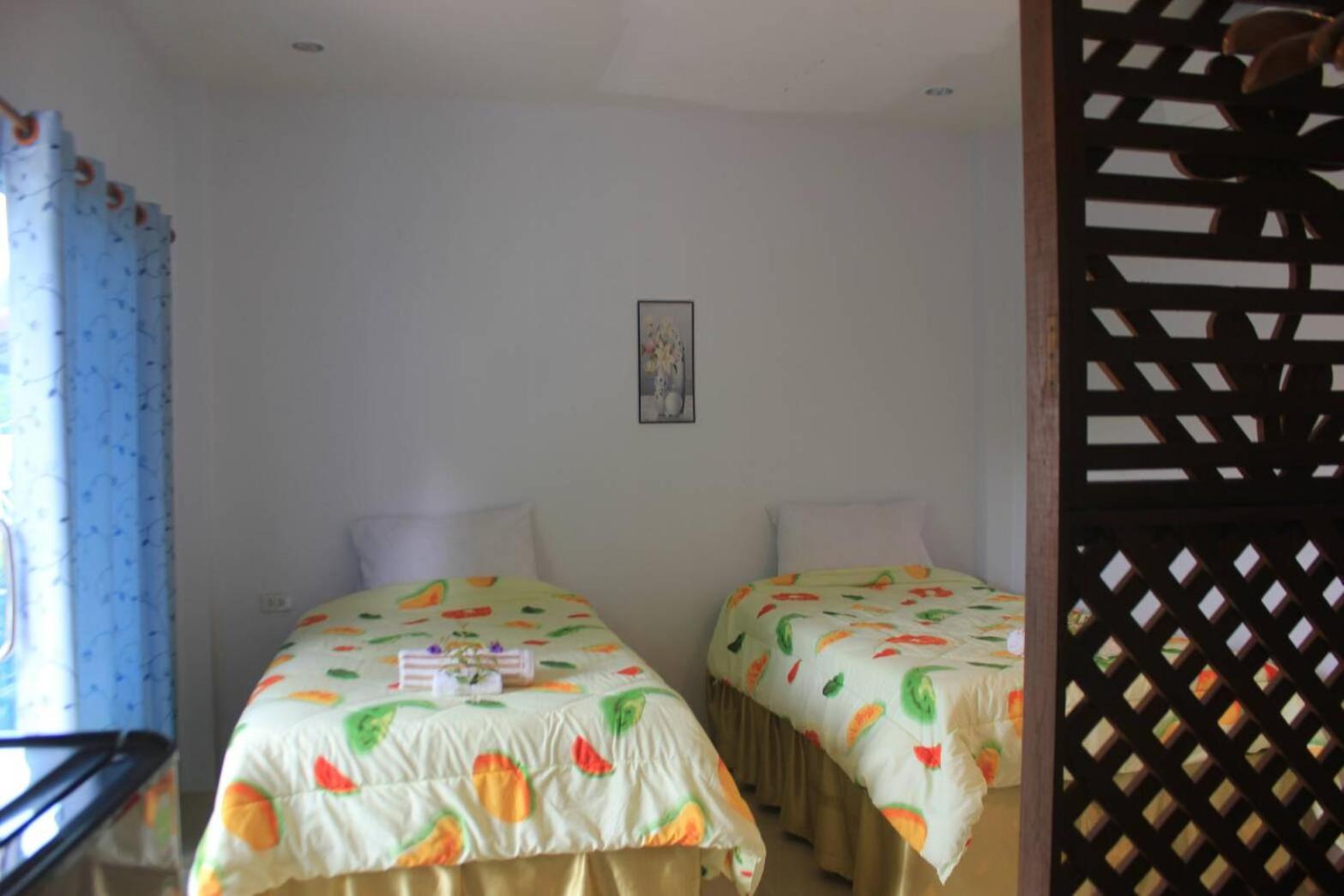 Baan Sri Lanta Sand