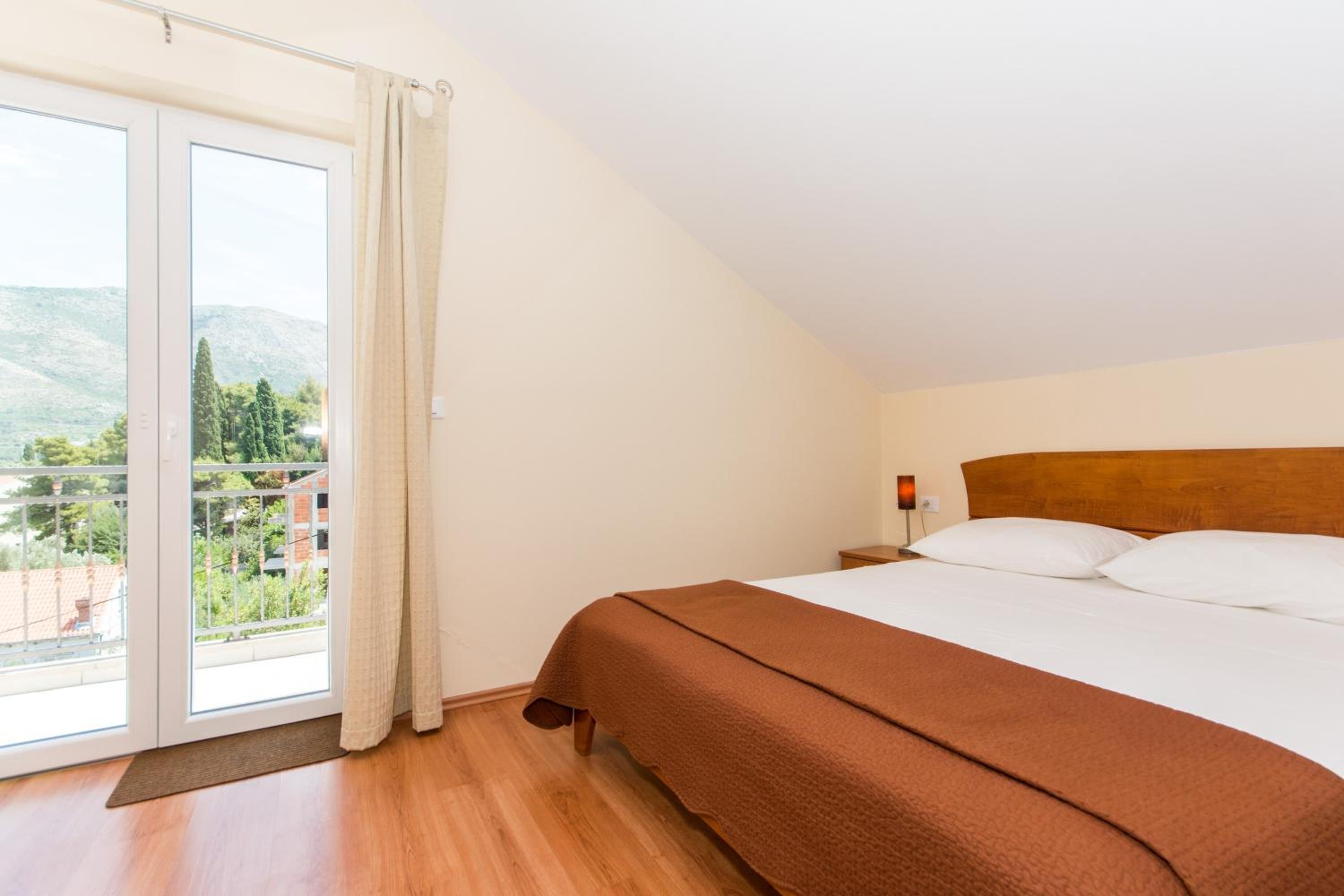 Apartments Dadic view 4