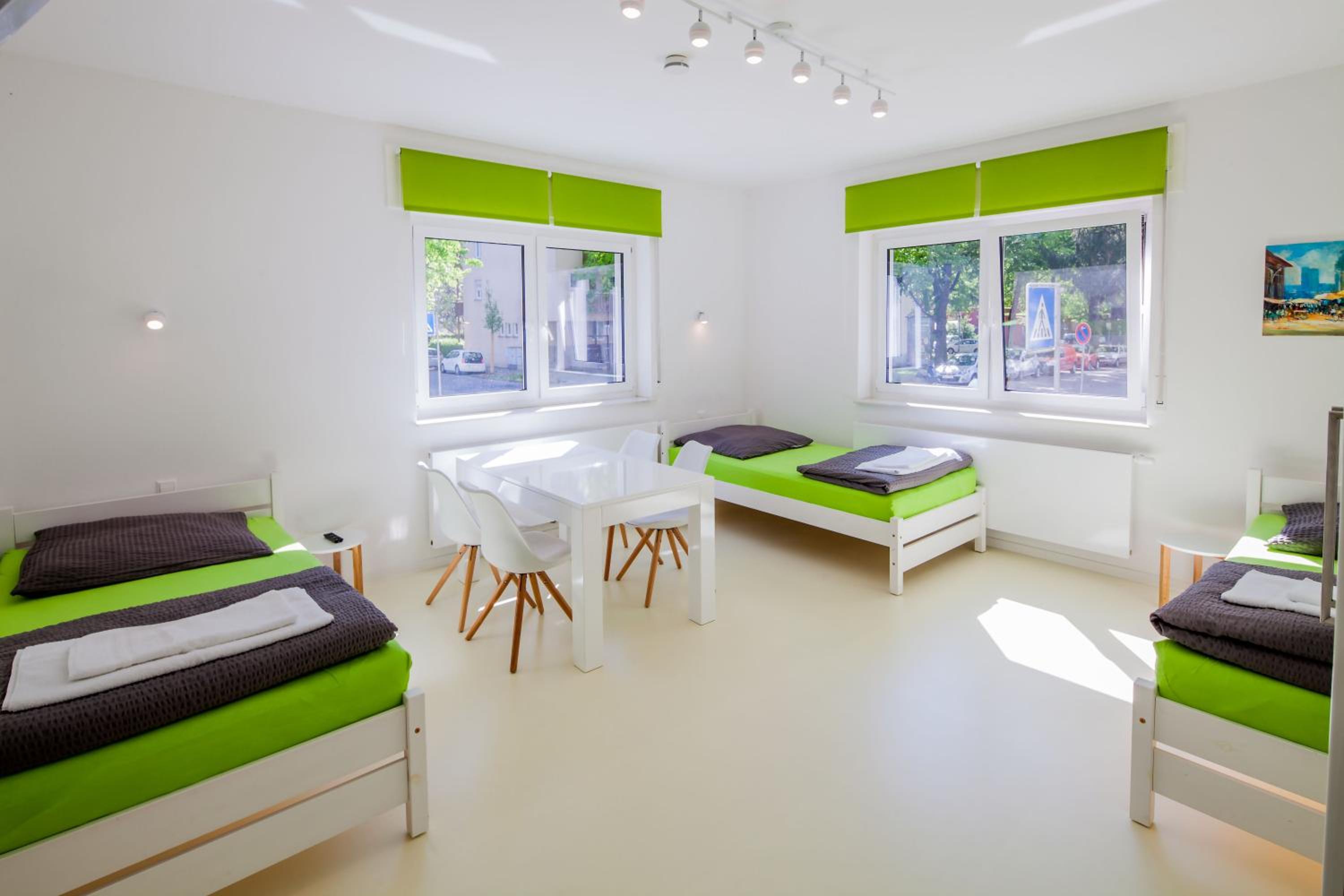 SecondHome Stuttgart - sehr schöne und moderne Apartments nahe dem historischen Stadtkern von Esslingen aN view 3