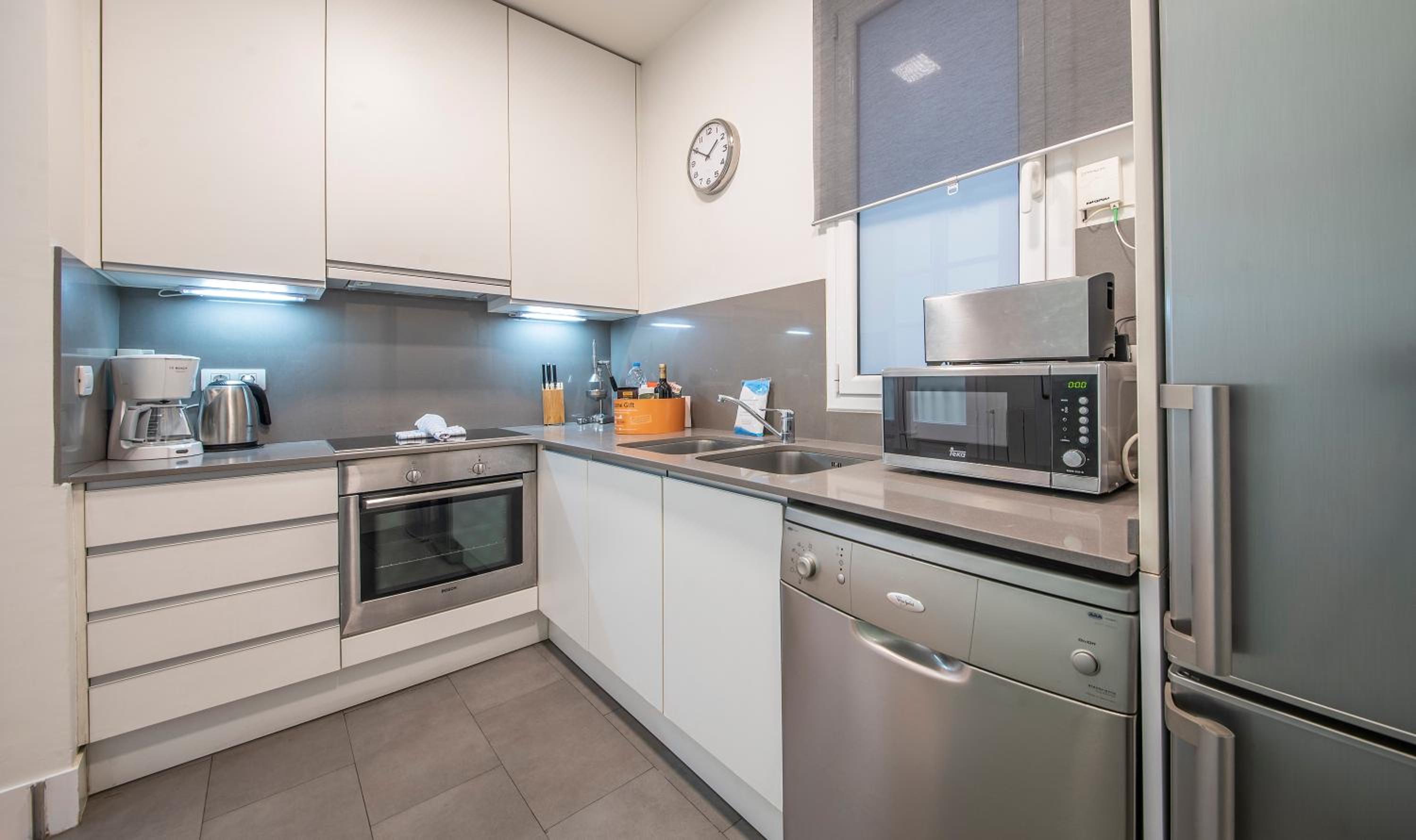 You Stylish City Center Apartments