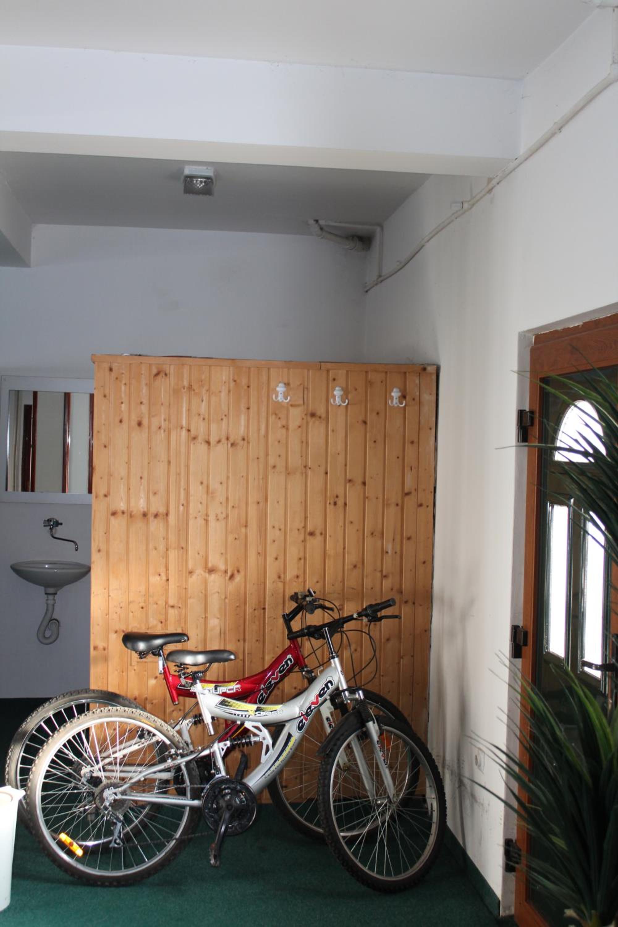 Photo 28