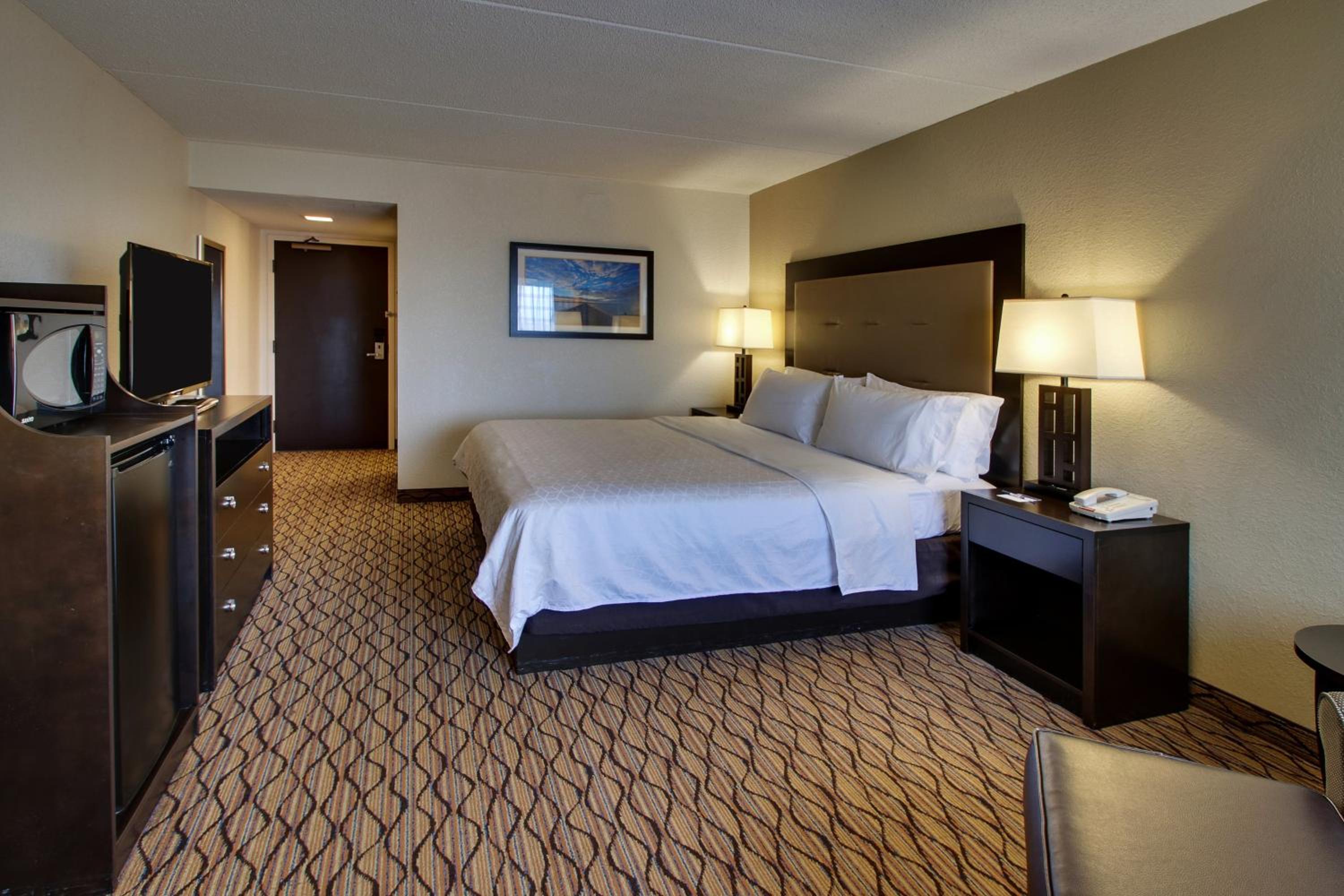 Hanover Vacations - Holiday Inn Express Baltimore BWI Airport West, an IHG Hotel - Property Image 43