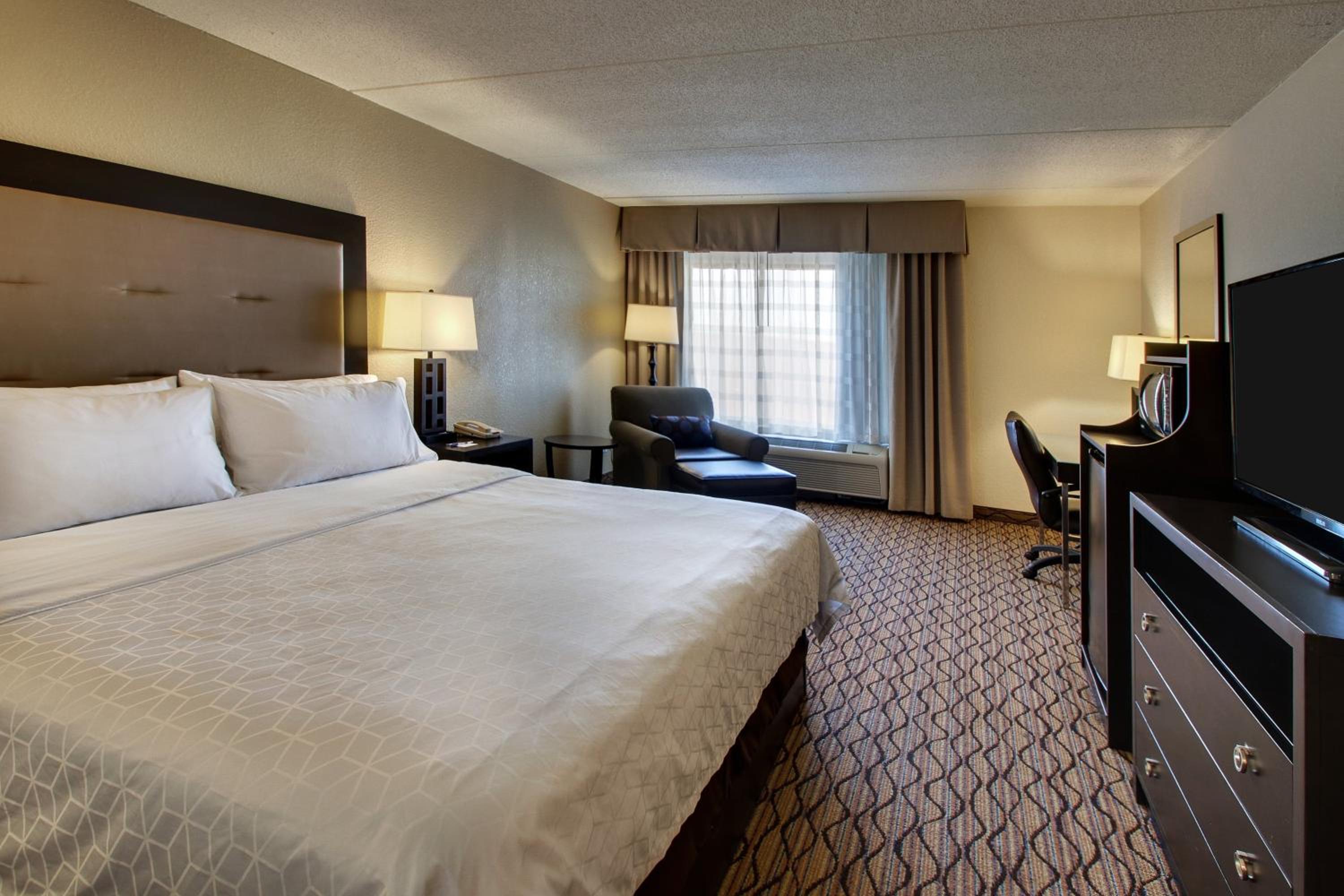 Hanover Vacations - Holiday Inn Express Baltimore BWI Airport West, an IHG Hotel - Property Image 37
