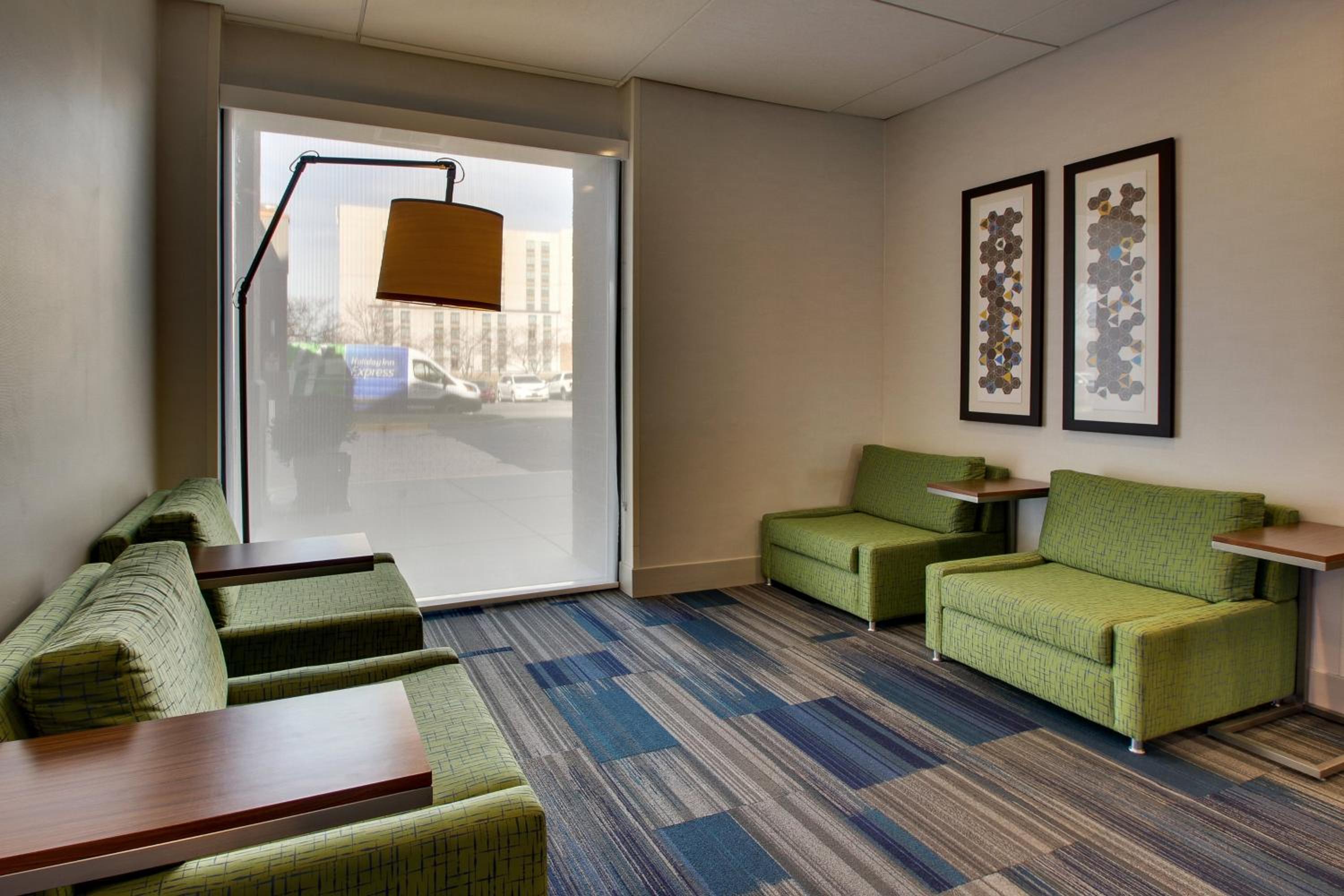 Hanover Vacations - Holiday Inn Express Baltimore BWI Airport West, an IHG Hotel - Property Image 6