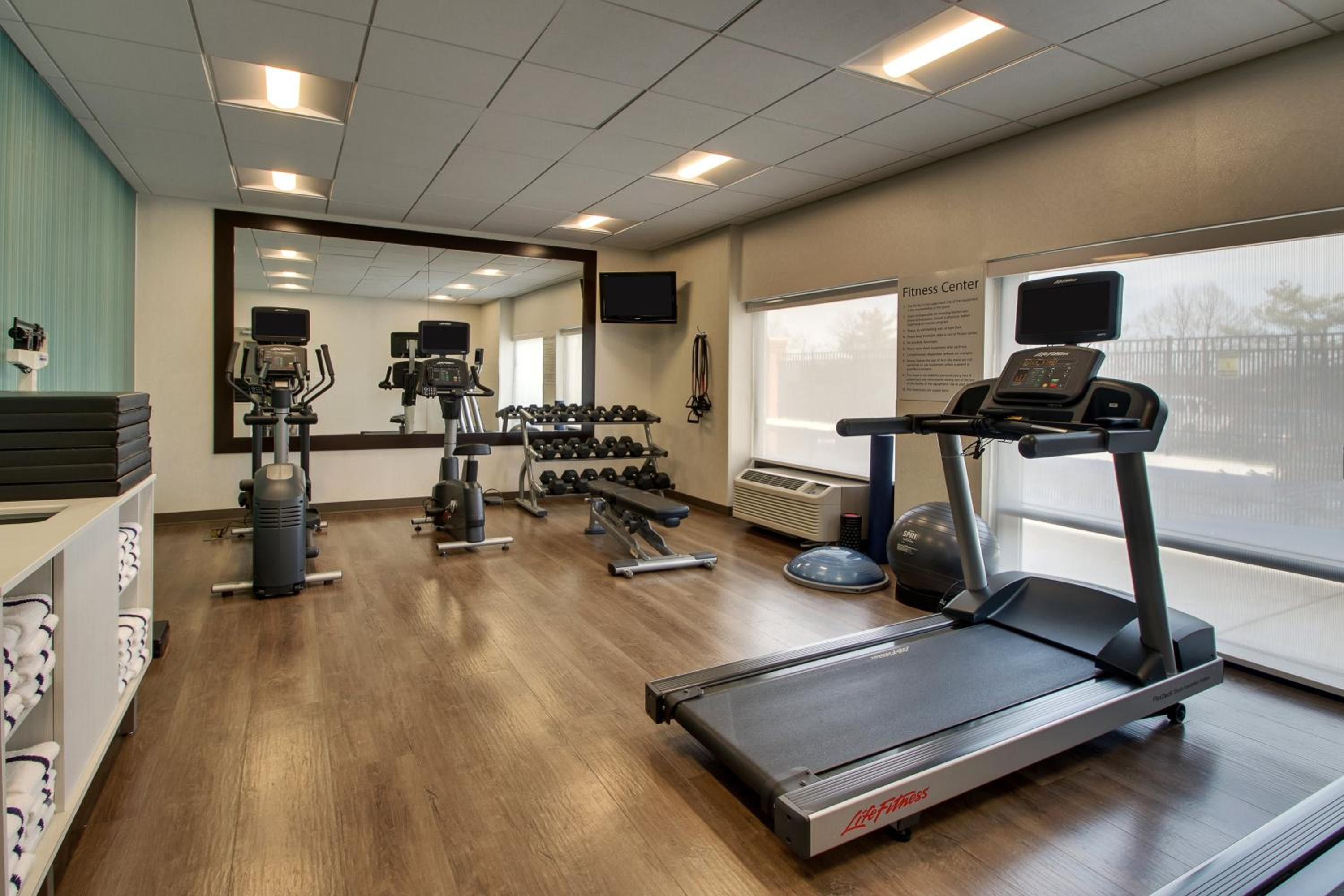 Hanover Vacations - Holiday Inn Express Baltimore BWI Airport West, an IHG Hotel - Property Image 24