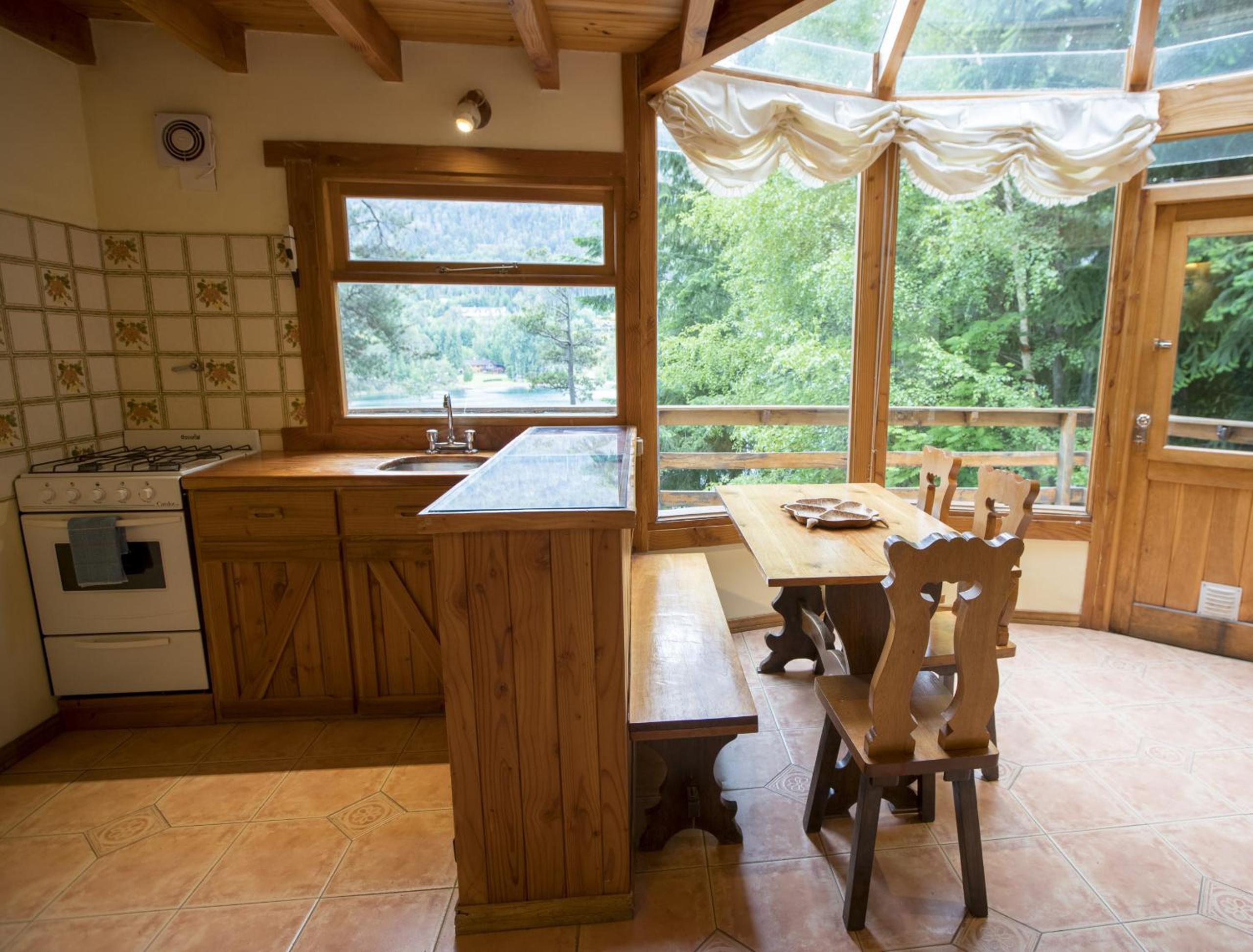 BOG Le Pommier - Cabañas con vista al lago y piscina climatizada