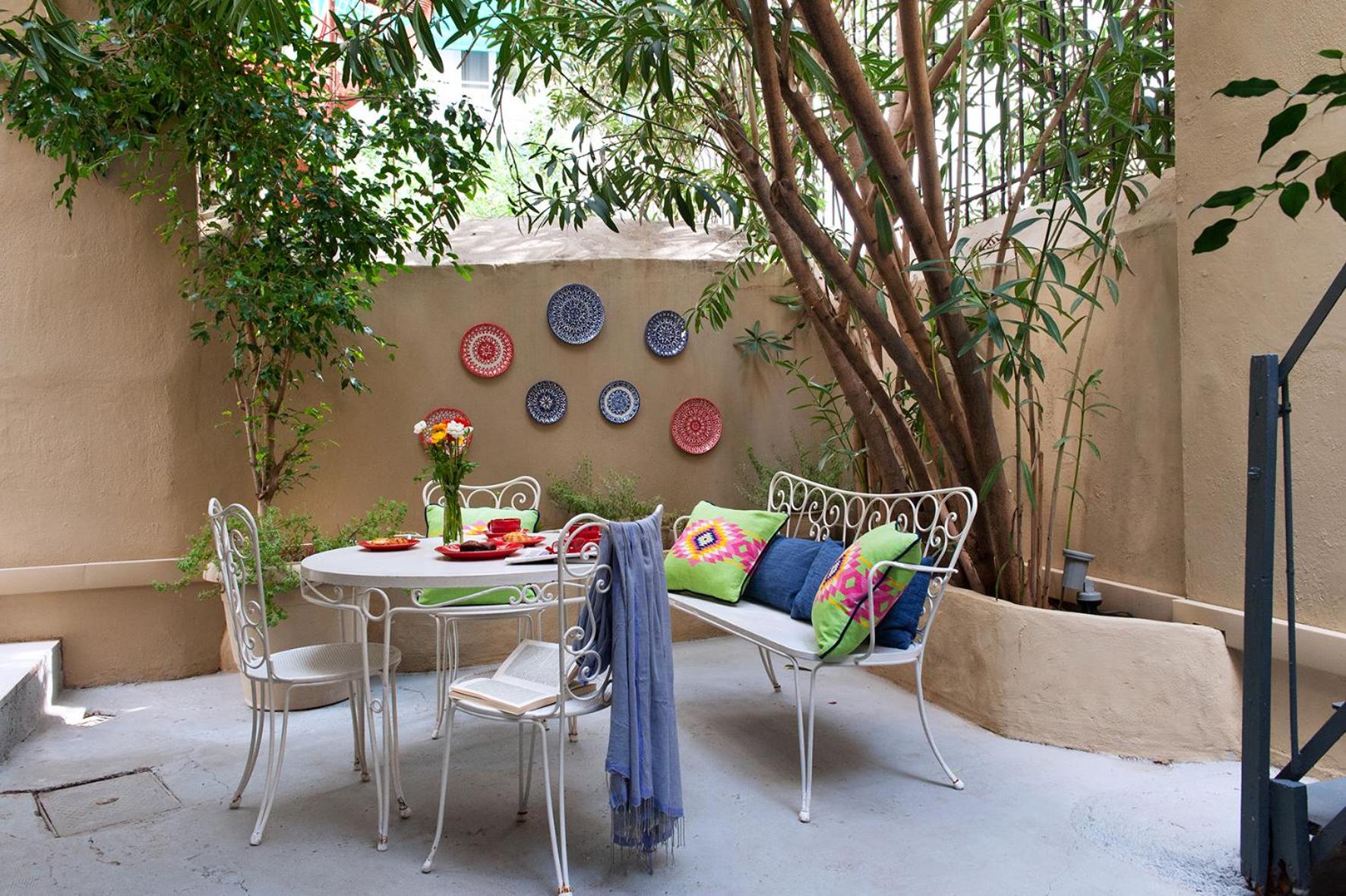 Acropolis TownHouseCo Suites
