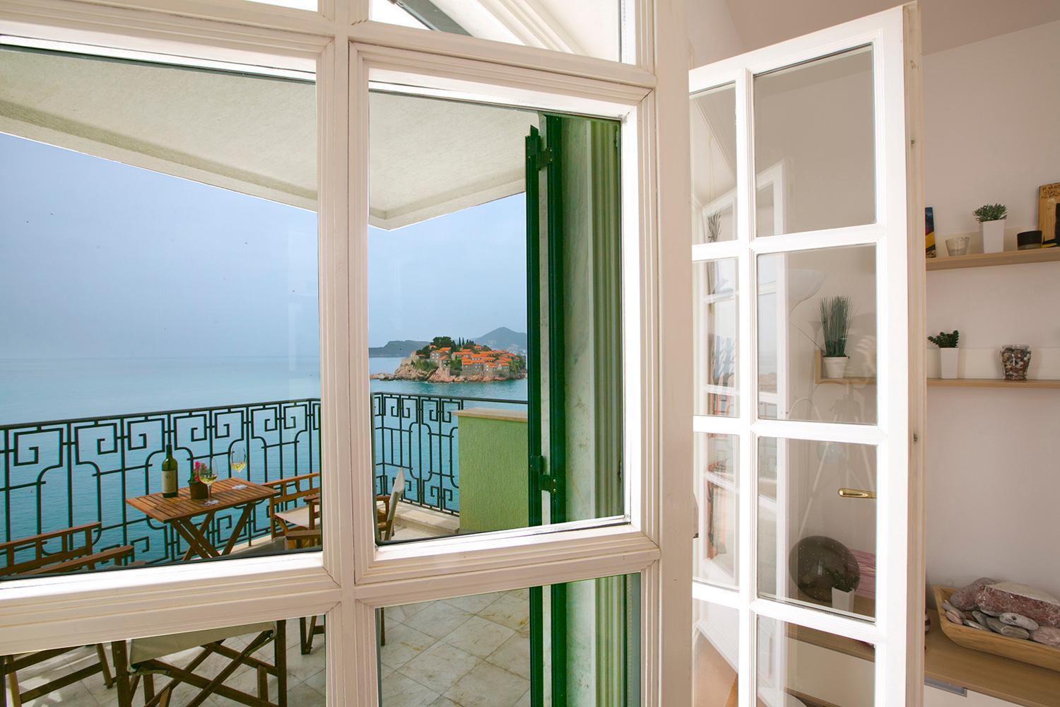 Sveti Stefan Beach Apartment