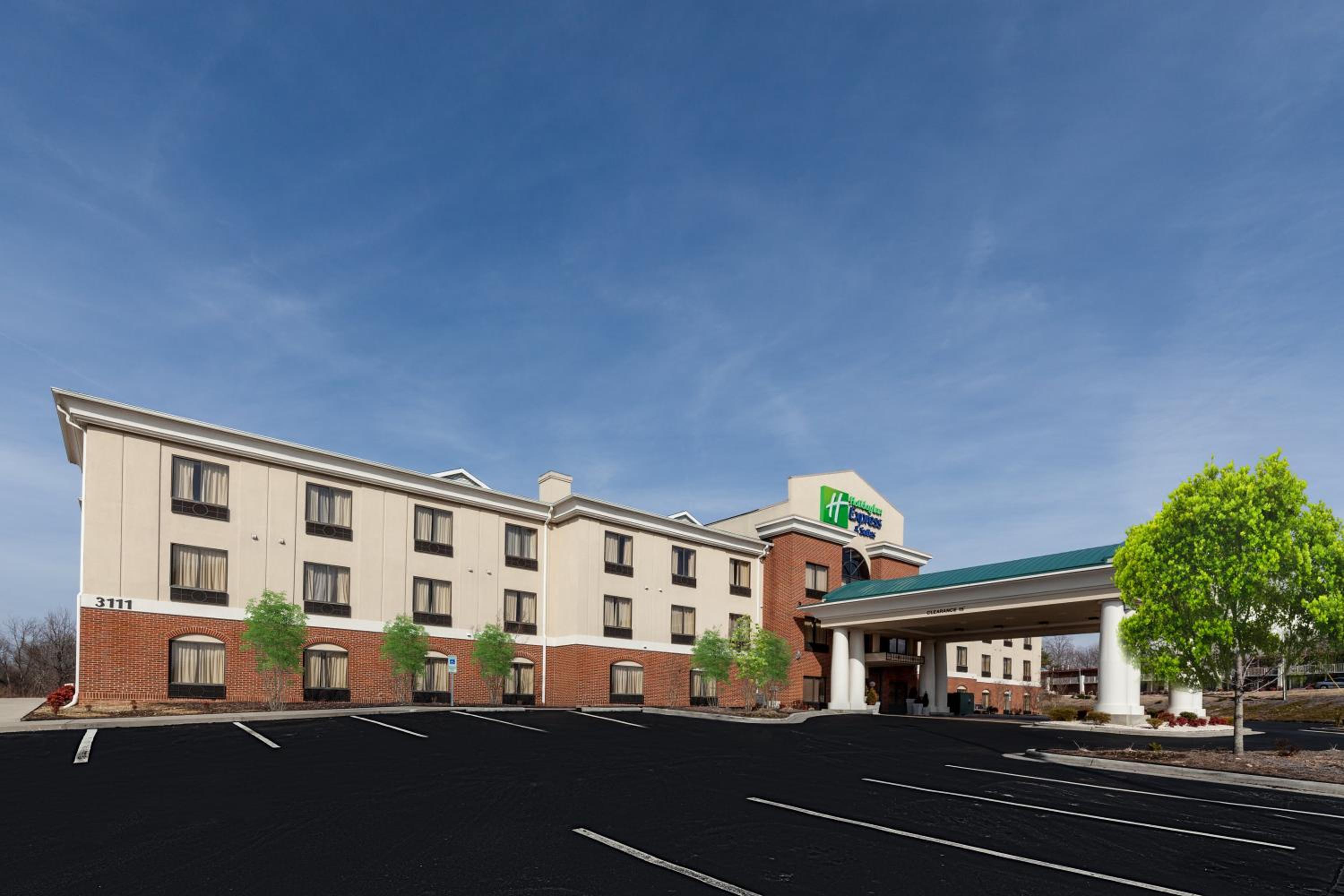 Hotel Holiday Inn Express Hotel & Suites Greensboro-East, an IHG Hotel - Image 1